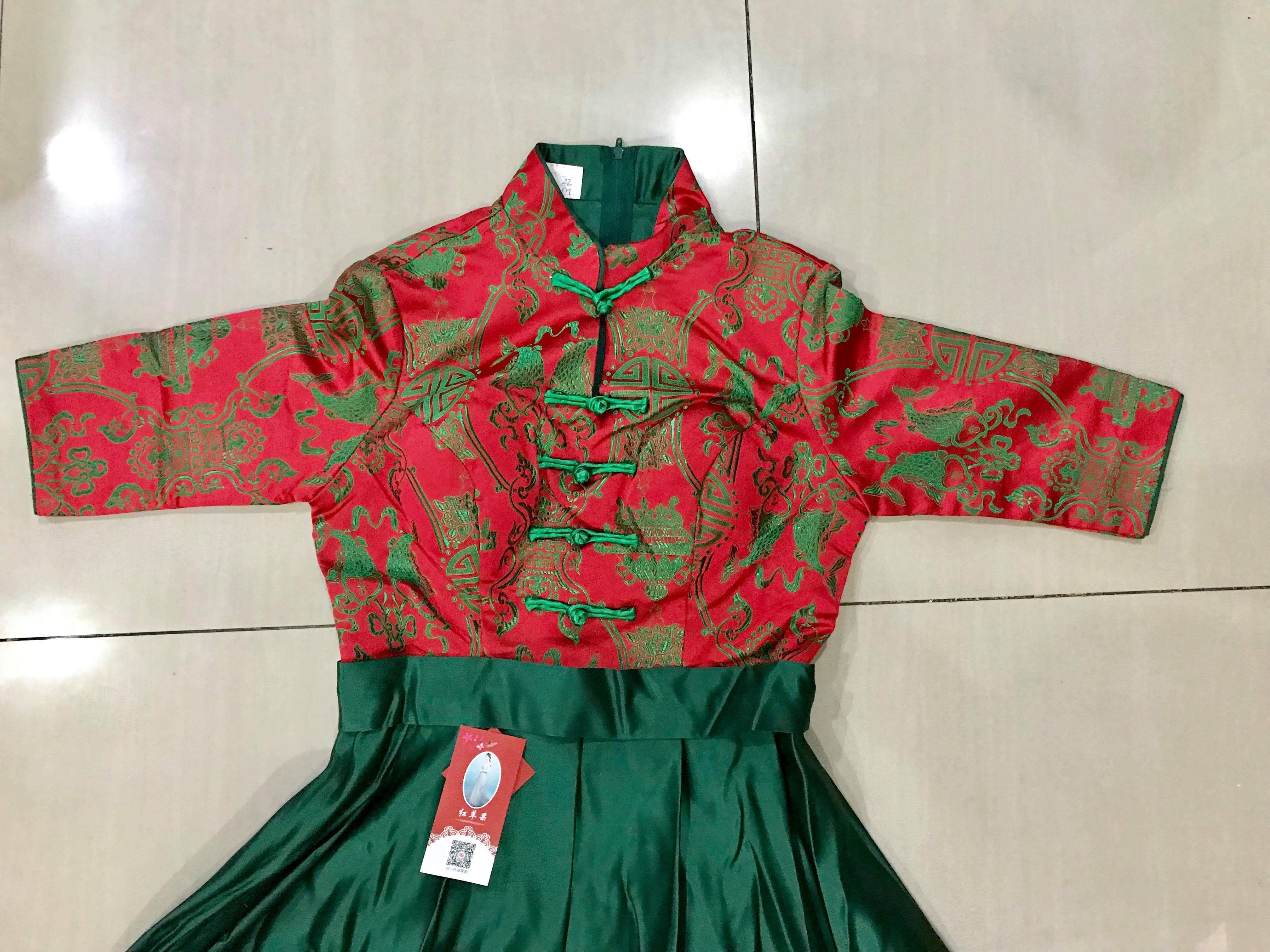 รหัส SOD112 กี่เพ้ายาว สีเขียวพร้อมส่ง