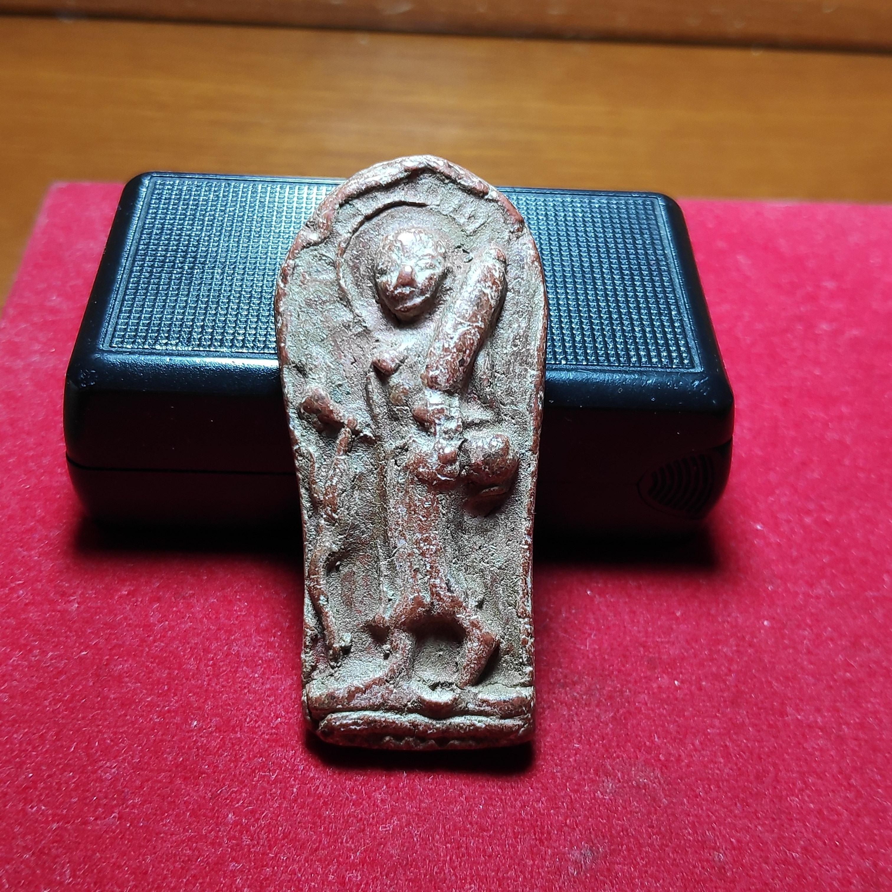 พระสิวลีหลวงพ่อกวยหลังยันต์