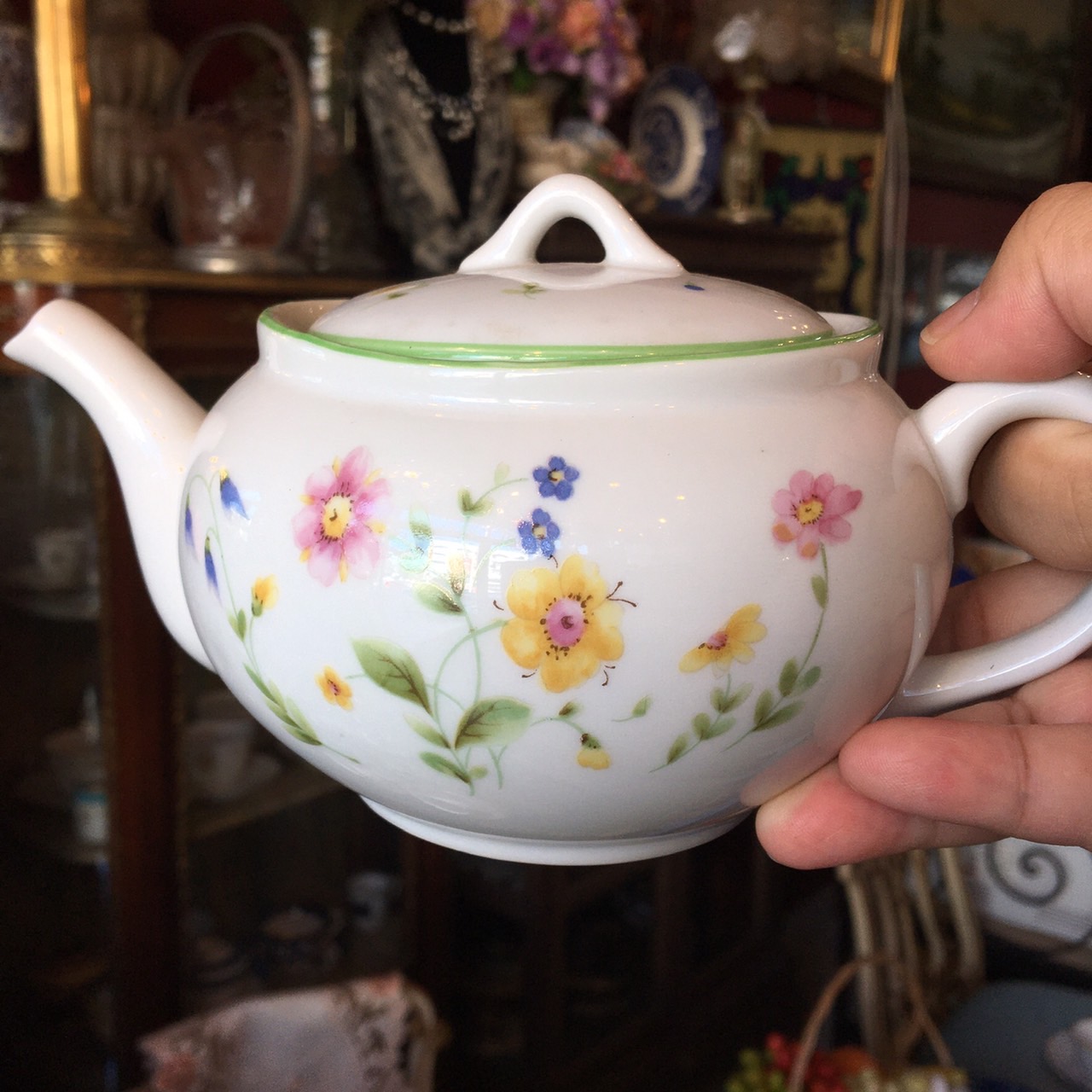 กาชาลายดอกไม้ แบรนด์ นารูมิ