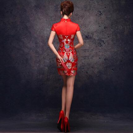 กี่เพ้าสั้นสีแดง Q188