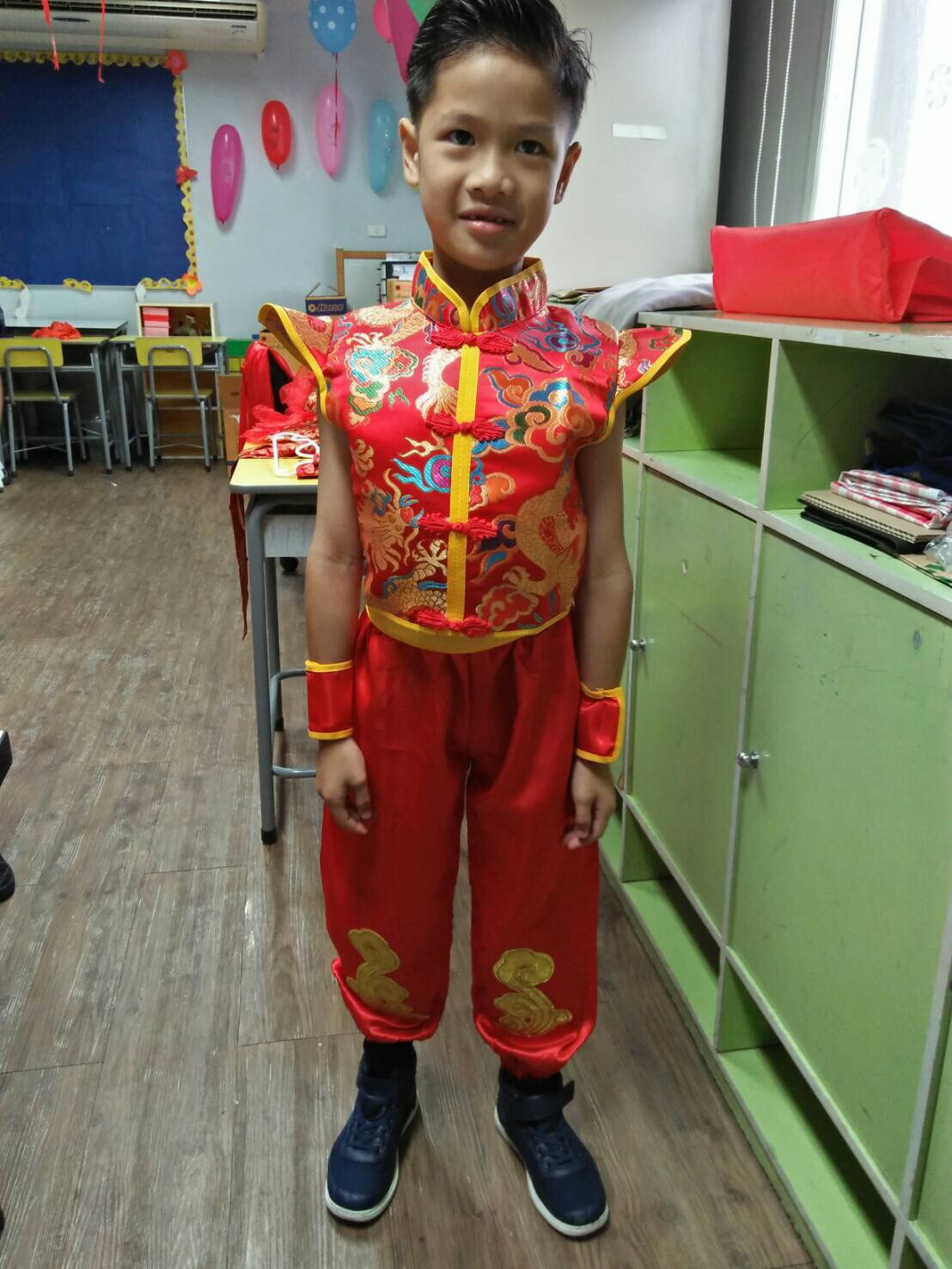 ชุดเต้นเด็กชายสีแดง . รหัส MC 28. สินค้าพร้อมส่ง