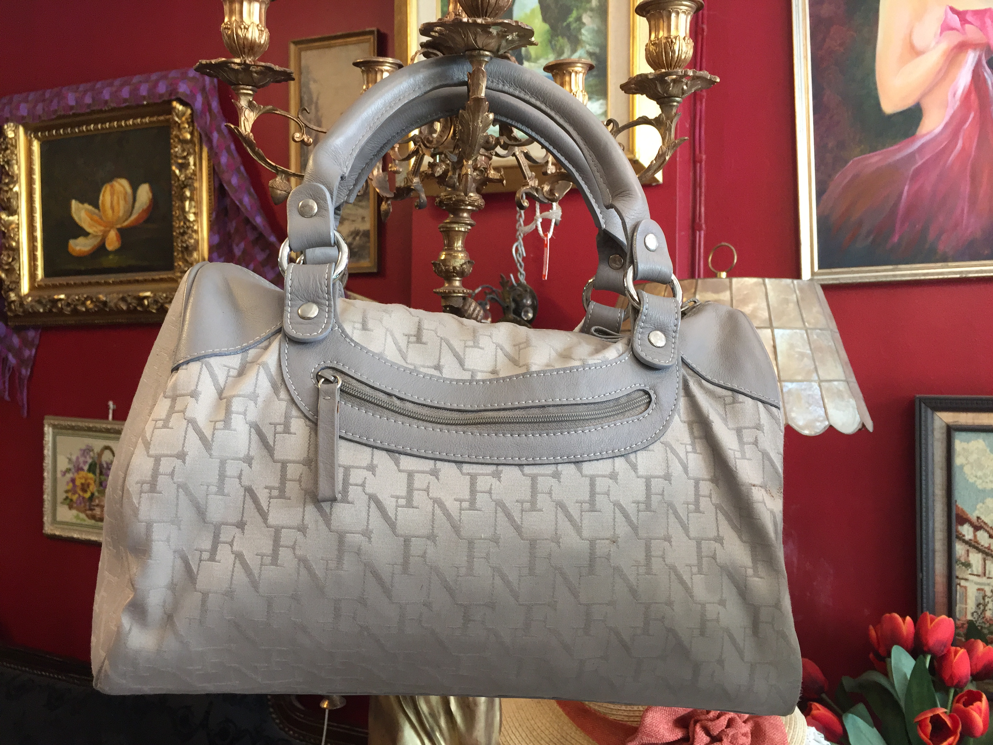 กระเป๋าถือ FLY NOW