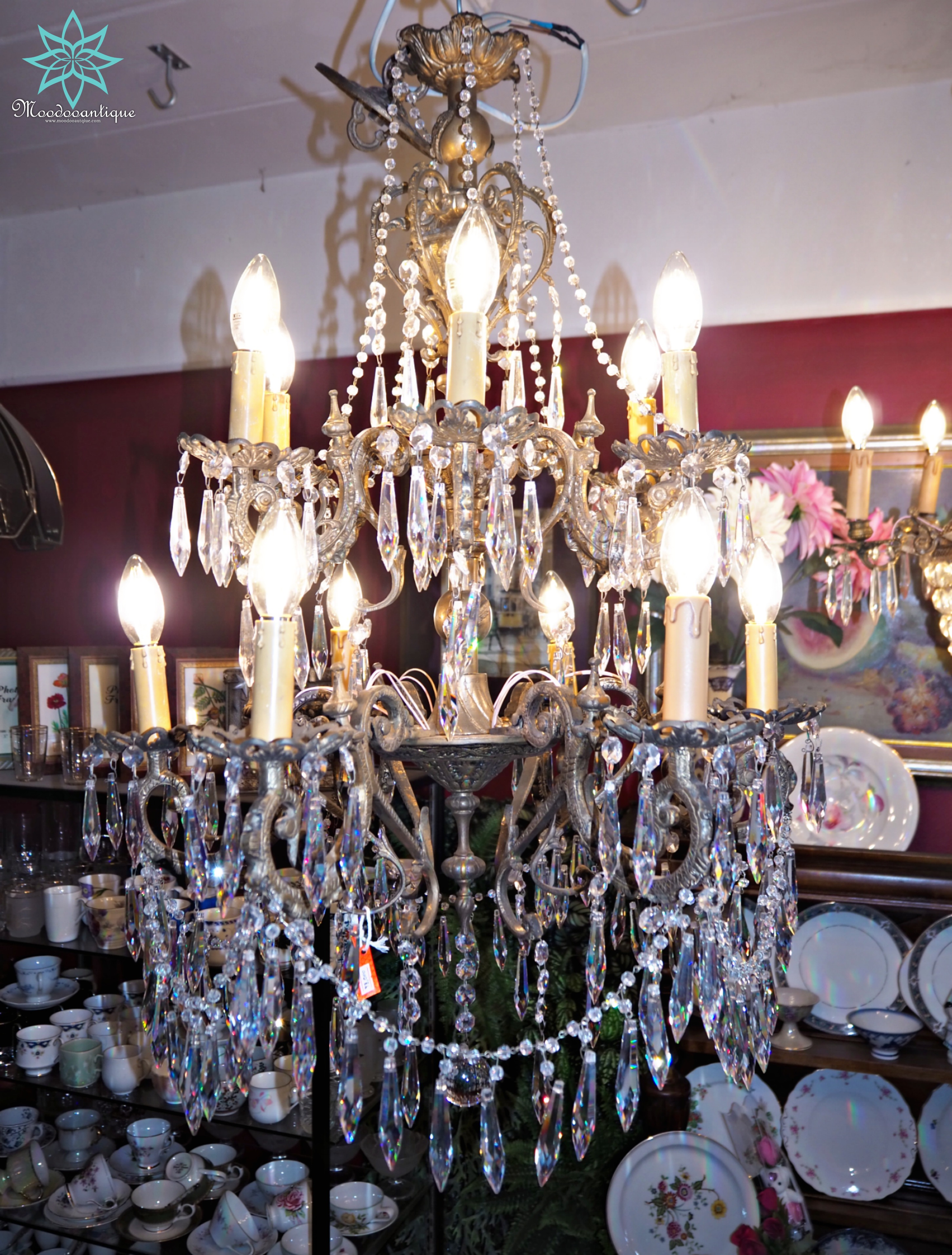 Rare Antique Brass and crystal chandelier แอนทีคช่อโคมไฟทองเหลืองงานฝรั่งเศส