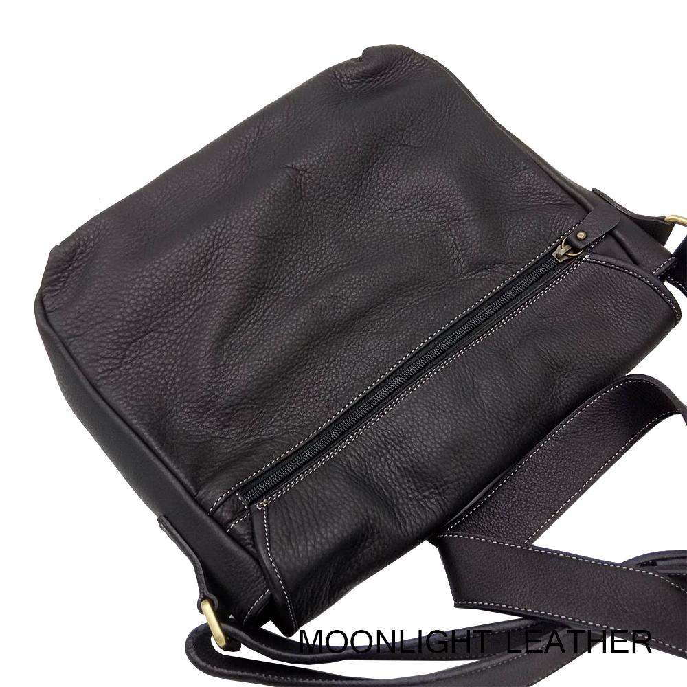 กระเป๋าหนังแท้สะพายข้าง สำหรับผู้ชาย Moonlight สีดำ ทำจากหนังวัวแท้ทั้งใบ นิ่มมาก ขนาดใหญ่ ไม่ลอก มีรับประกัน