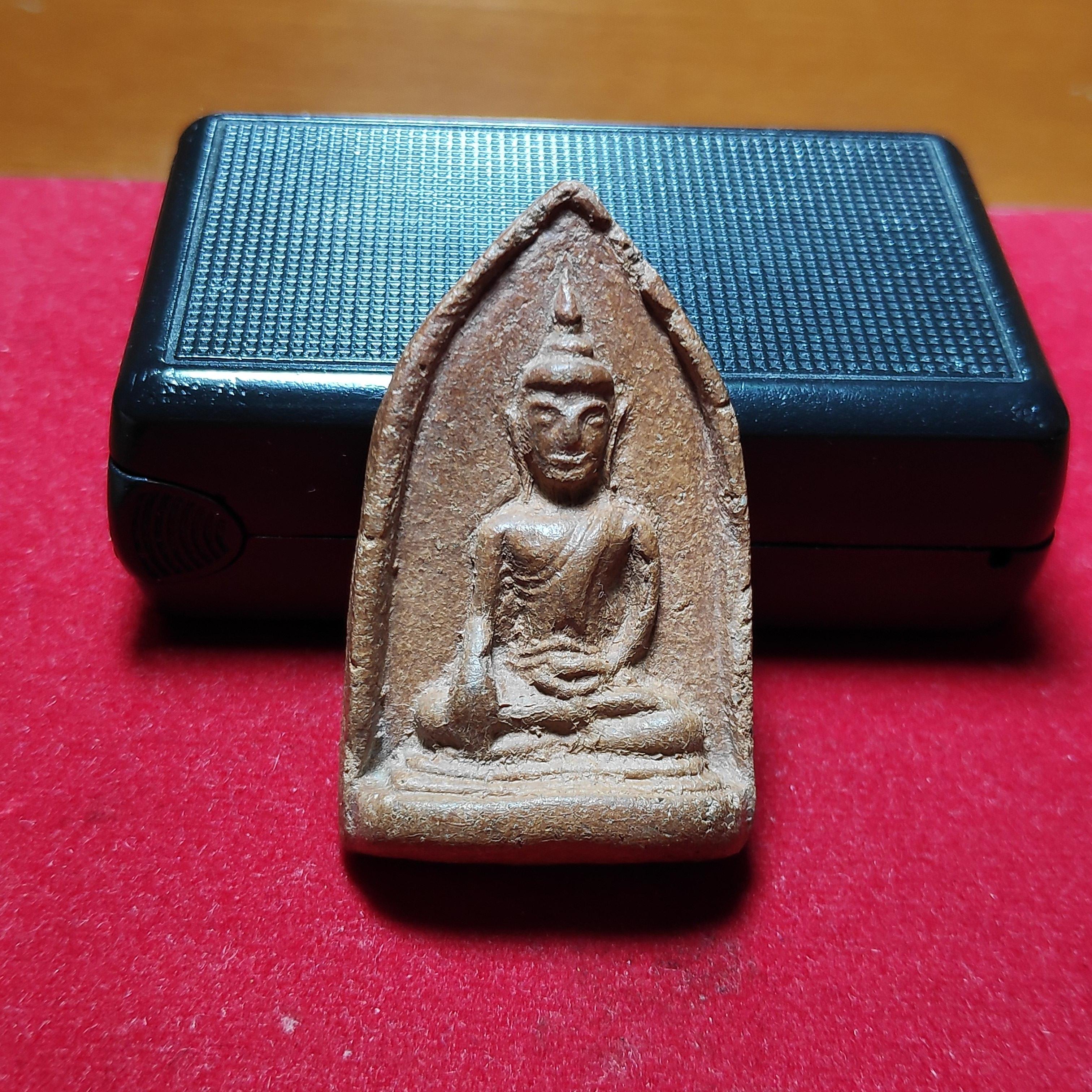 พระขุนแผนหน้าอิฐกรุวัดใหญ่ชัยมงคลเนื้อดิน