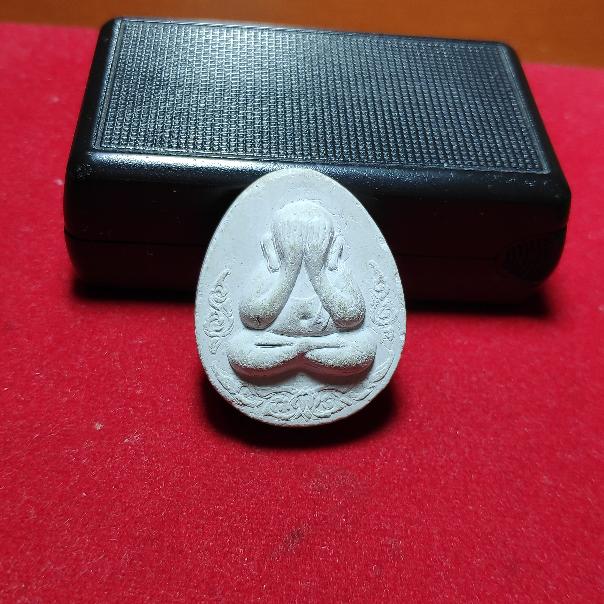 พระปิดตากนกข้างเนื้อผงหลวงพ่อยิดวัดหนองจอกปี2537