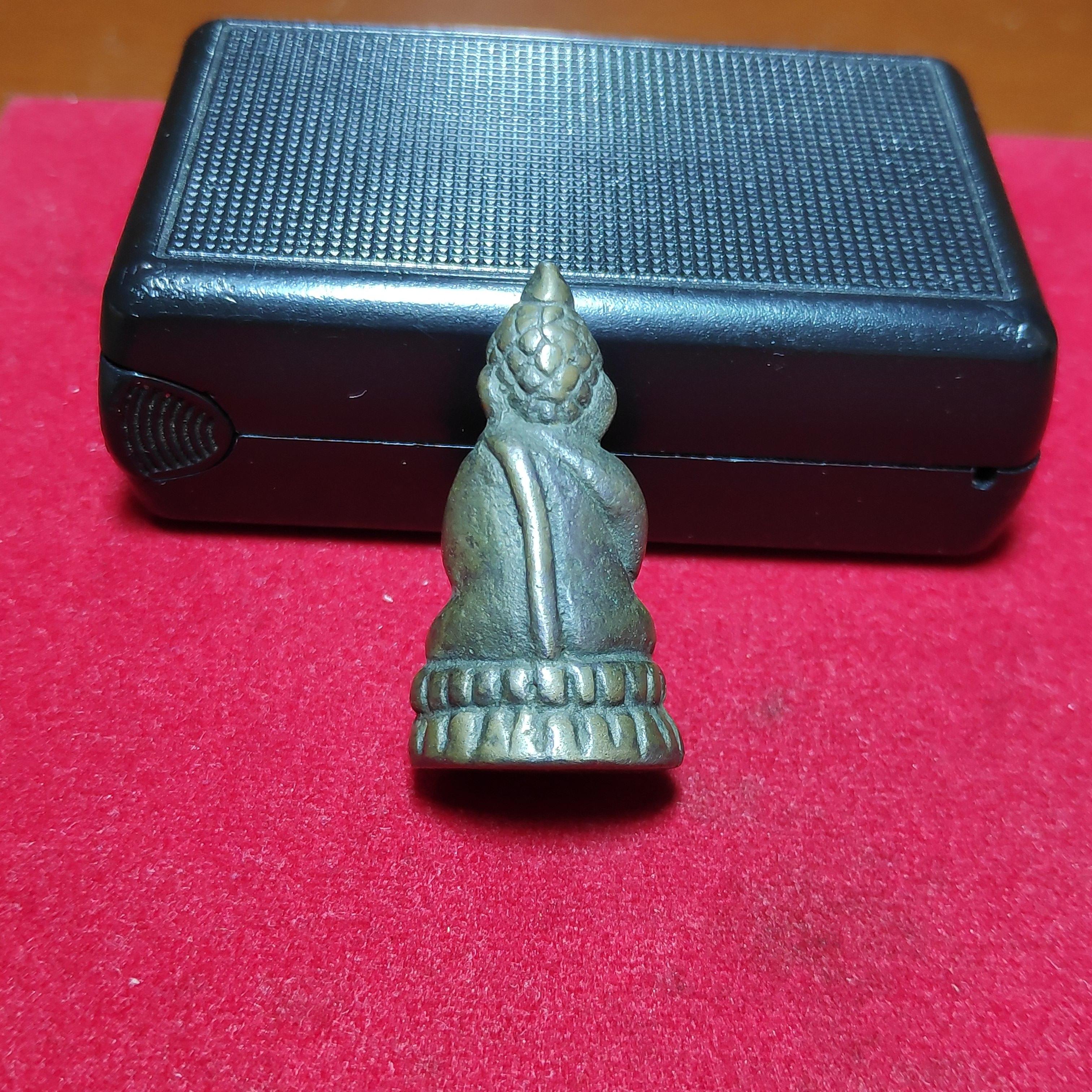 รูปหล่อพระชัยวัฒน์บัวรอบท่านเจ้ามาวัดสามปลื้มเนื้อสัมฤทธิ์