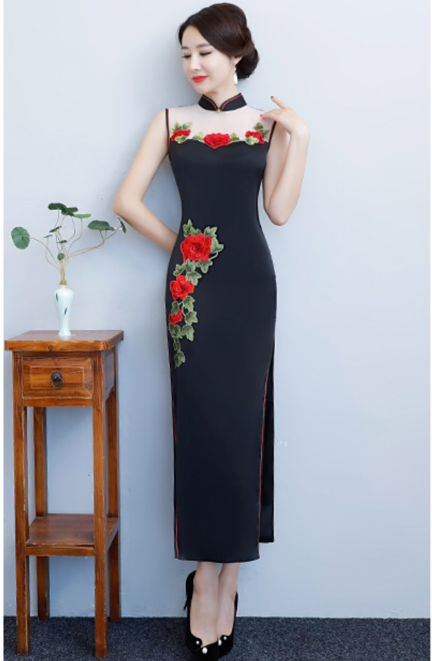 กี่เพ้ายาว ผ้าไหมสีนำ้เงิน แขนกุด รหัส VIP 214 สินค้าพร้อมส่ง