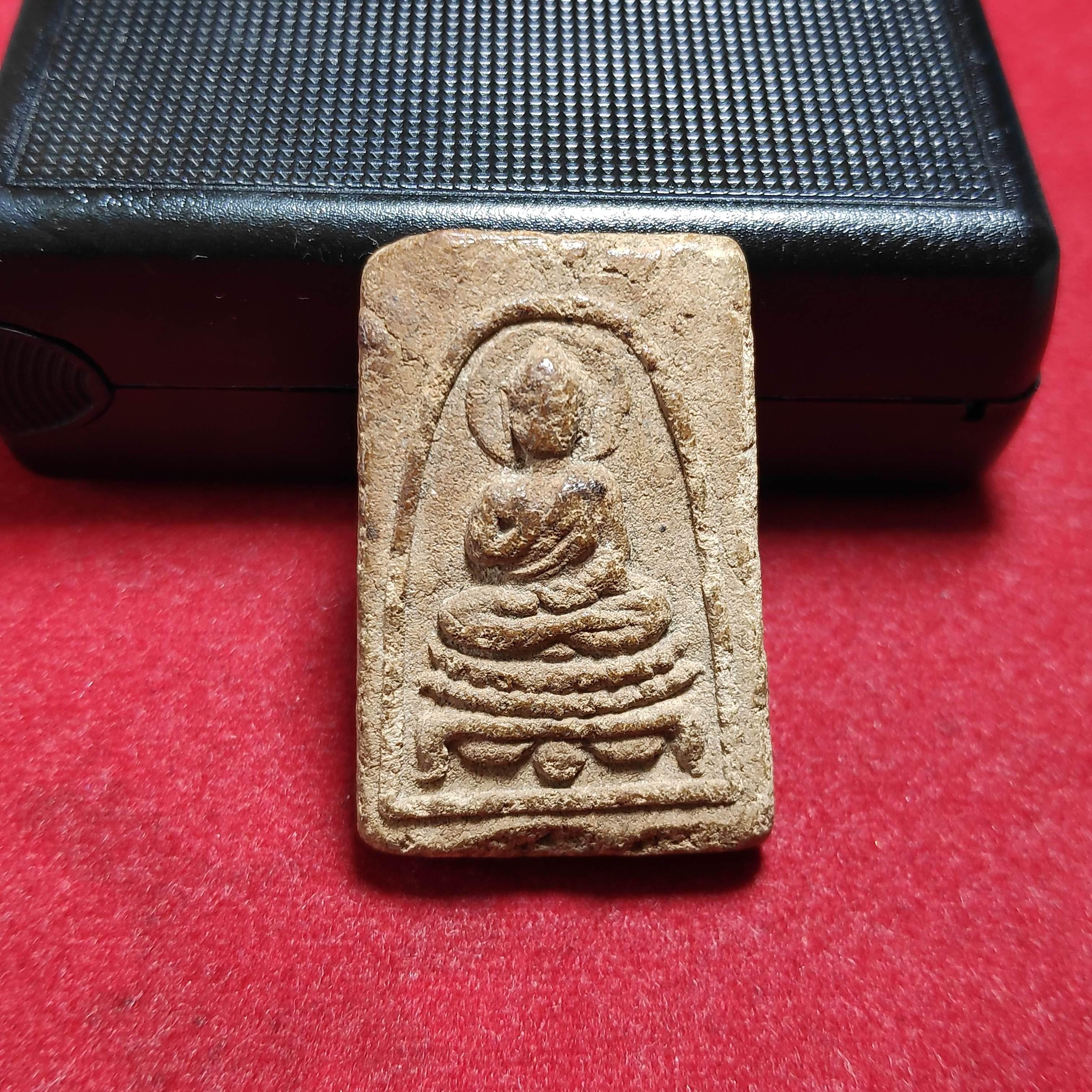 พระสมเด็จประภามณฑลหลังยันต์เนื้อผง