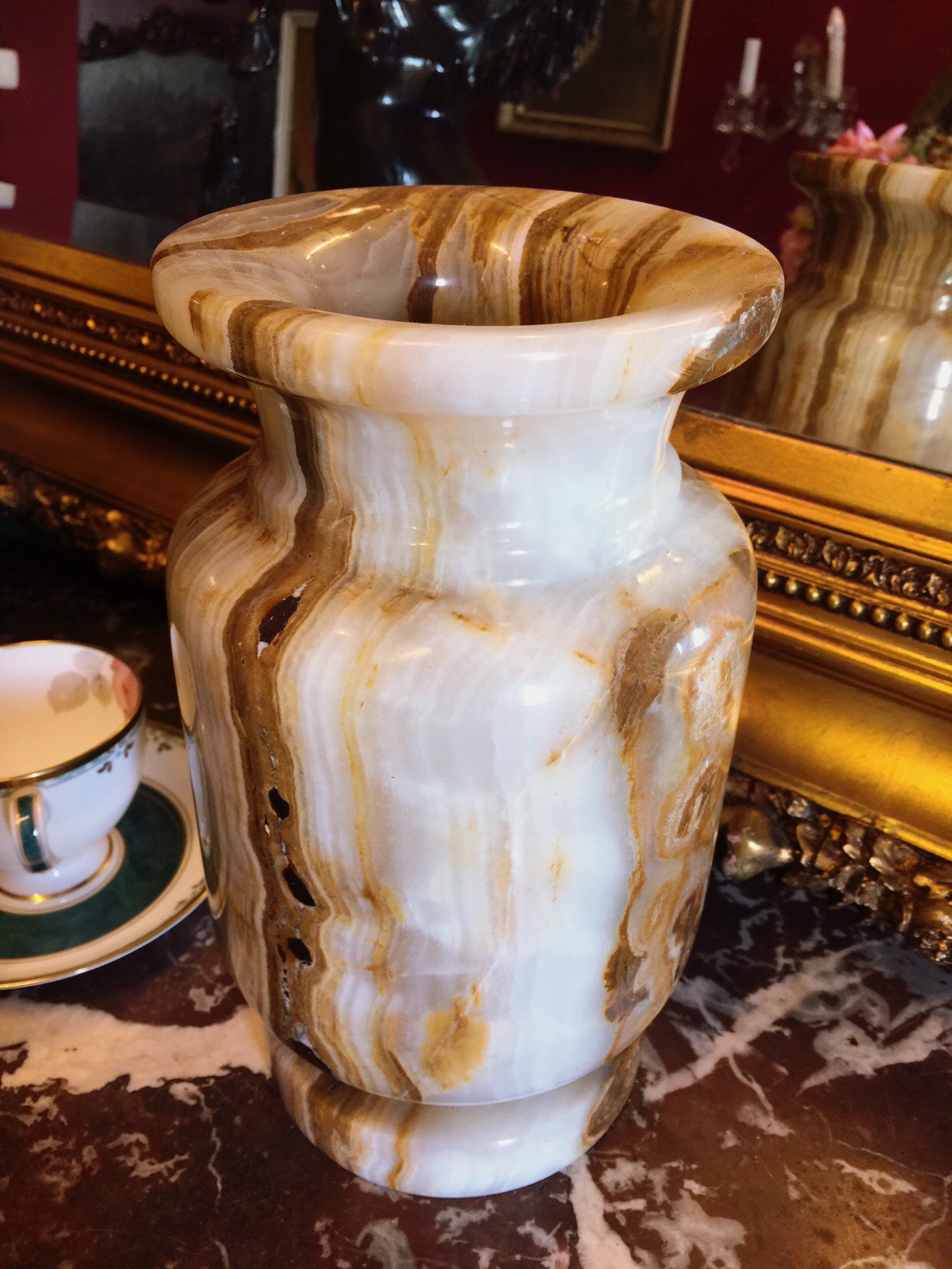 แจกันหินอ่อน