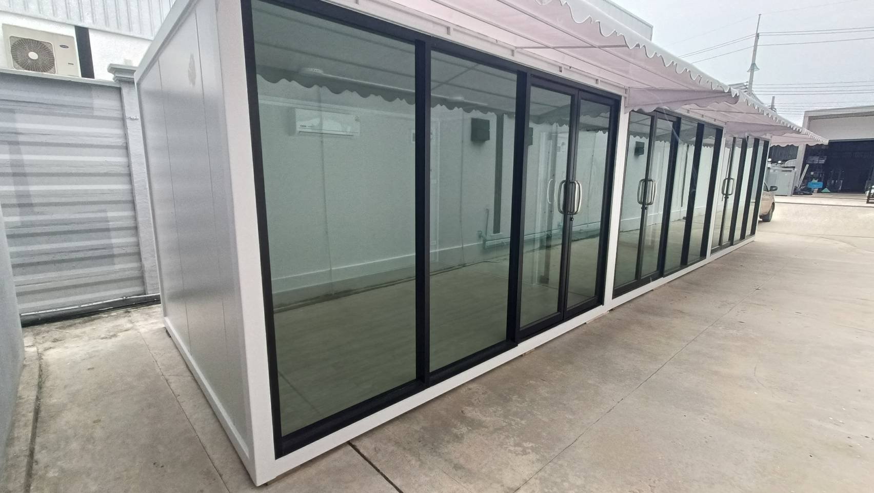 House Knockdonw UN-F04 3 เมตร *4 เมตร ** รับประกันสินค้า 1 ปี ส่งโดยรถเฮี๊ยบ ค่าจัดส่ง 18000