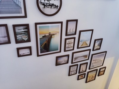 ชุดกรอบรูปติดผนังบันได Stairway18 (View) กรอบรูปไม้ 17 ชิ้นพร้อมภาพตามแบบ + รูปแคนวาส 1 ชิ้น และวัสดุติดตั้ง