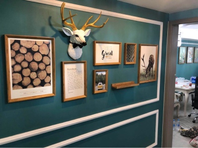 ชุดรูปกรอบลอยพร้อมหัวกวาง White Stag Head (Timber) ภาพกรอบลอย6ชิ้น+หัวกวาง+ชั้นวางพร้อมวัสดุติดตั้ง