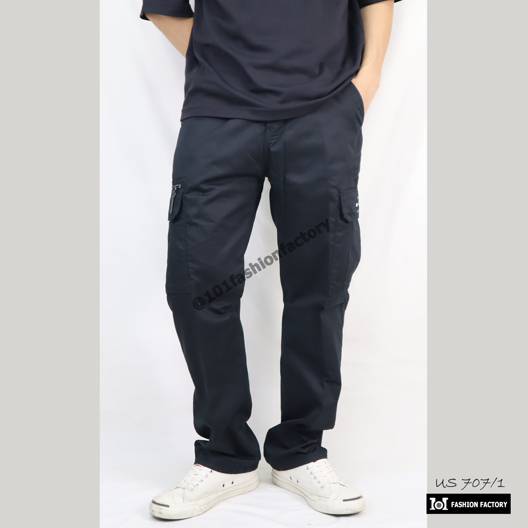 กางเกงคาร์โก้กระเป๋าข้าง NO.707/1 ขาตรงทรงหลวมกระบอกธรรมดา สีดำ | 101FashionFactory