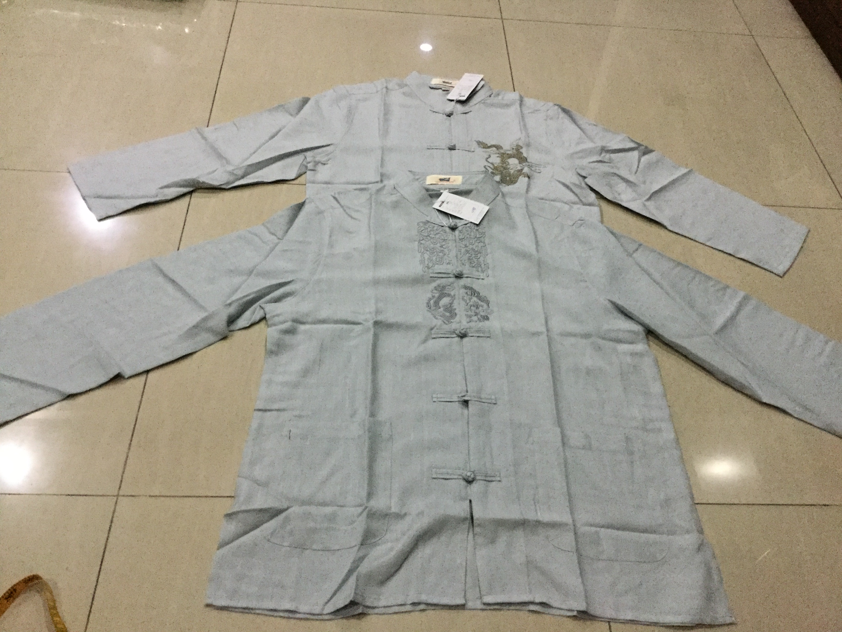เสื้อจีนชาย ผ้าฝ้าย ลายปักมังกรที่อก สีเทา H 55 สินค้าพร้อมส่ง