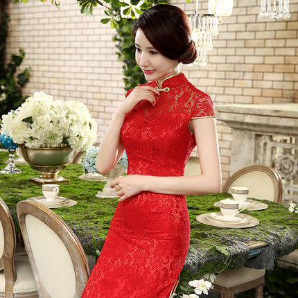 กี่เพ้าหญิงสีแดง B158