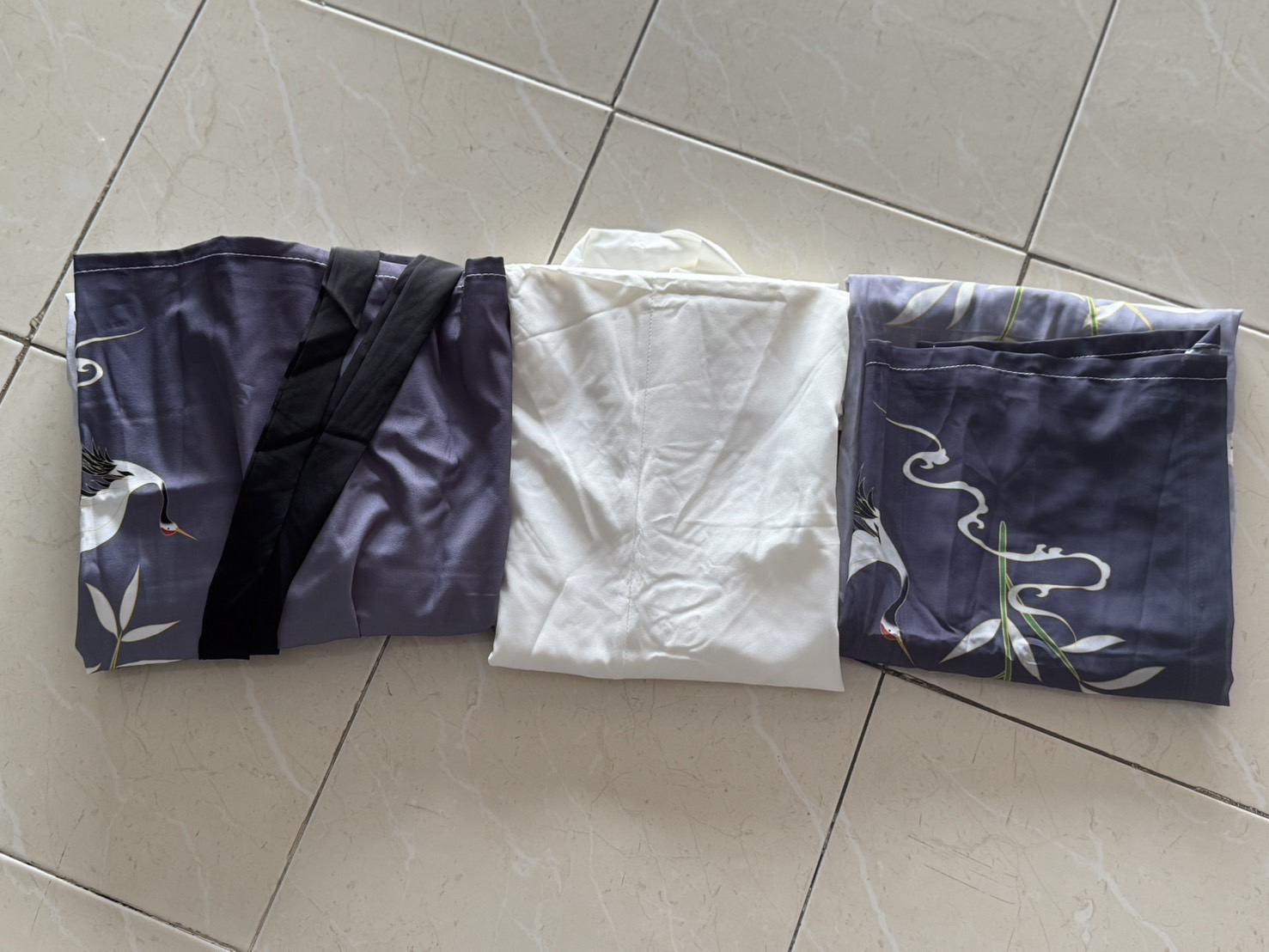 ชุดองค์ชายฮั่น พร้อมส่ง เสื้อขาว + กระโปรง + เสื้อคลุม รหัส 742