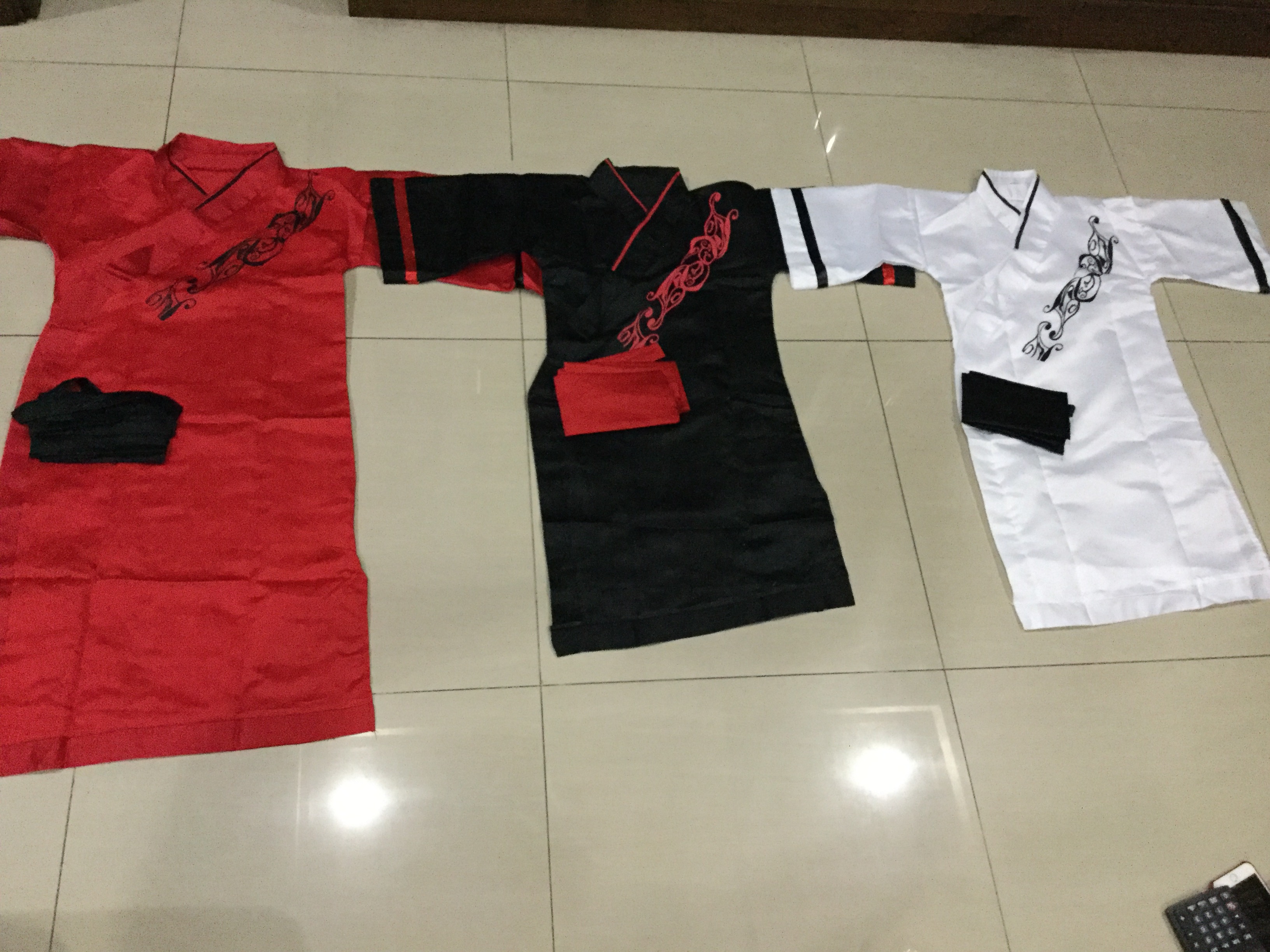 ชุดจอหงวน เด็ก สีแดง รหัส D 40 สินค้าพร้อมส่ง