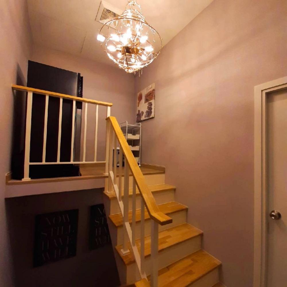 ให้เช่าทาวน์โฮม 3 ชั้น ม.ไอเจ้นท์ พัฒนาการ บ้านใหม่ตกแต่งสวยพร้อมเฟอร์นิเจอร์