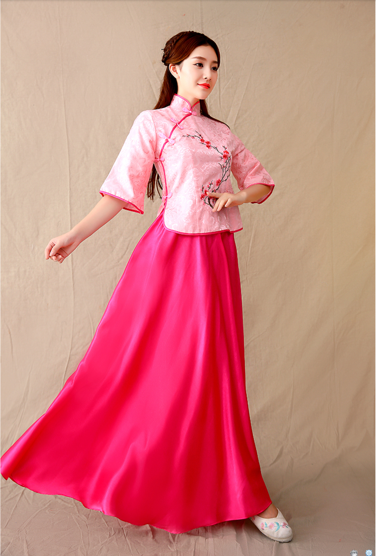 ชุดเสื้อ+กระโปรงสีชมพูเข้ม รหัส GH66 พร้อมส่ง