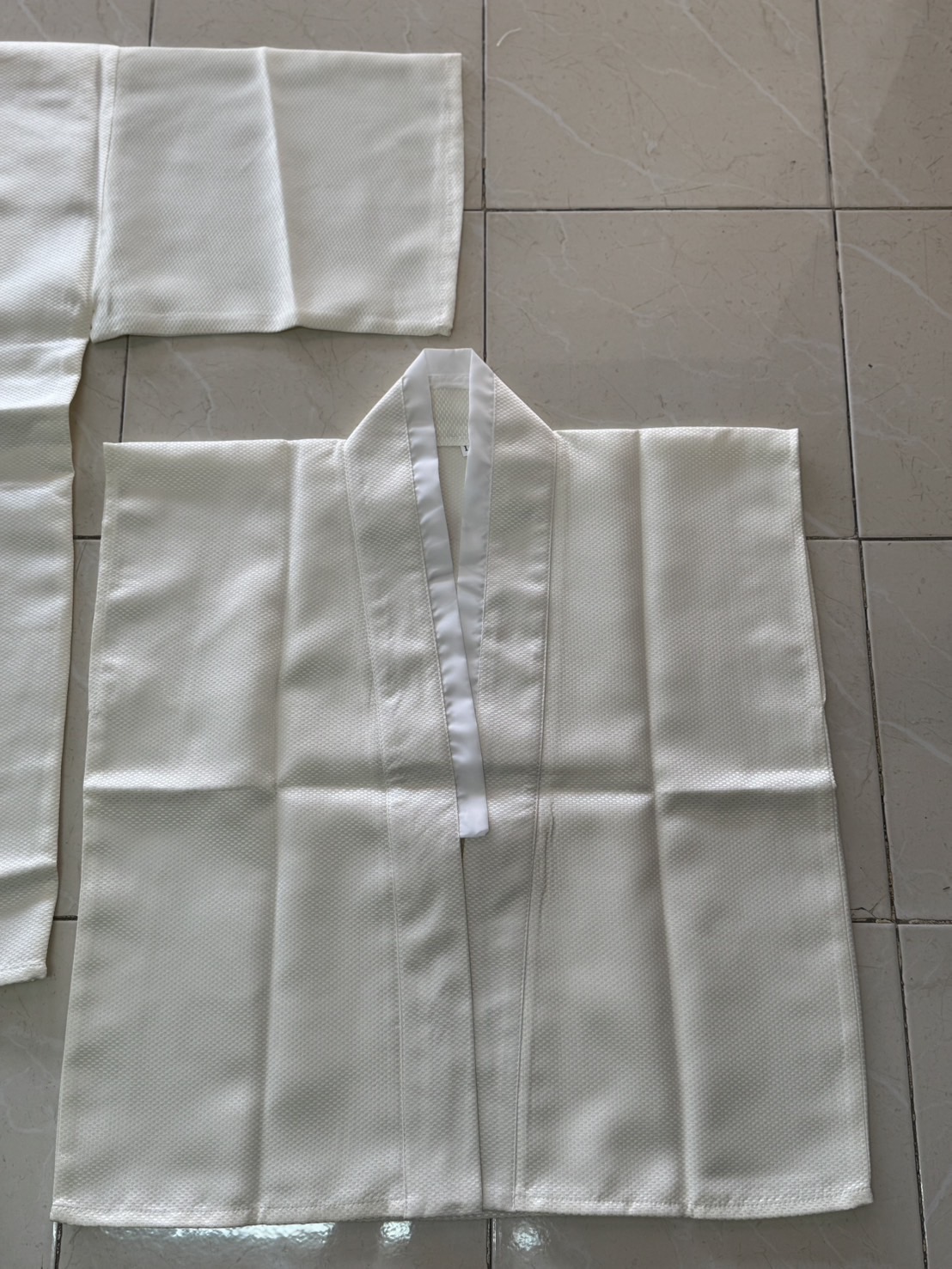 samuraiกิโมโนสีขาว