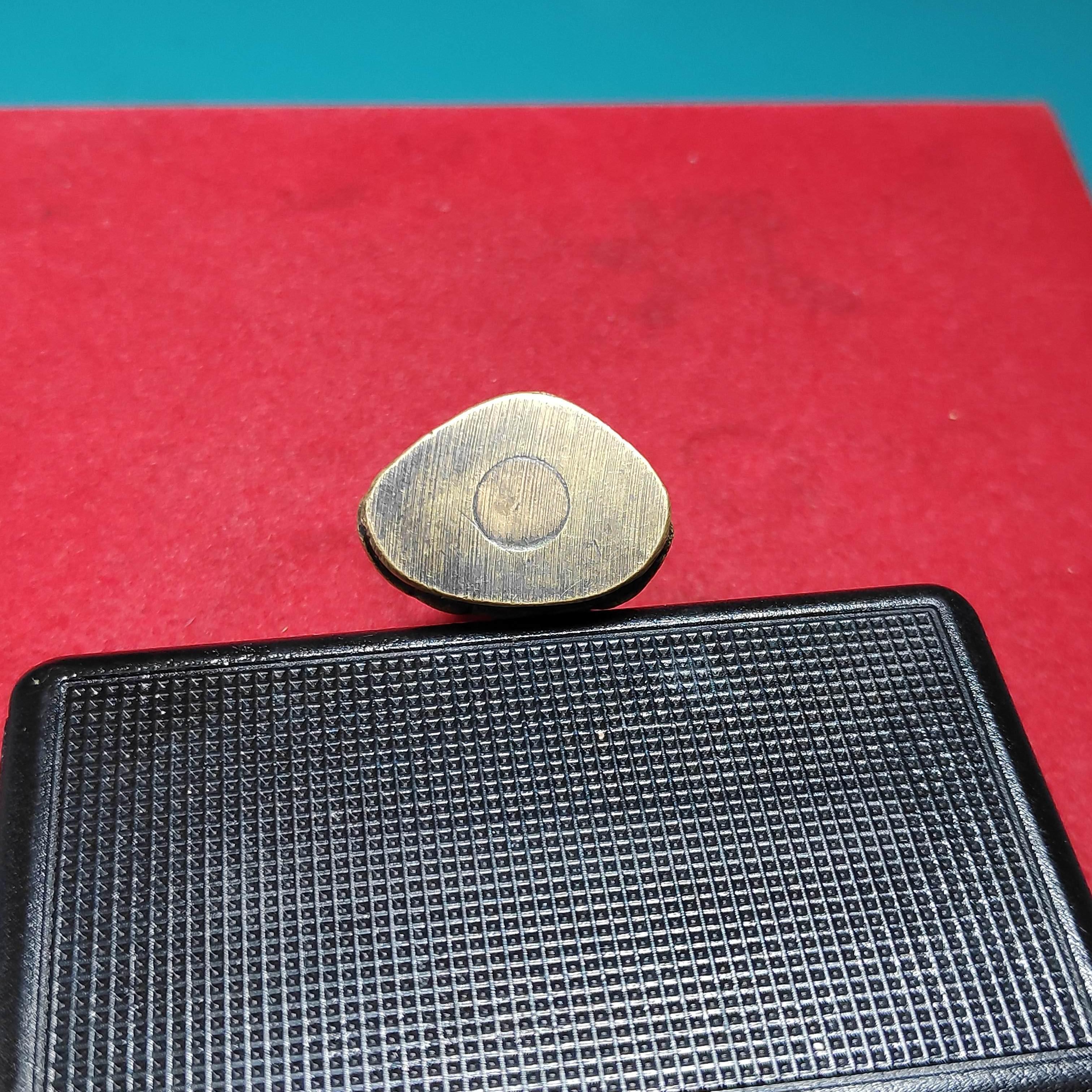 รูปหล่อพระกริ่งประคำรอบวัดหนัง