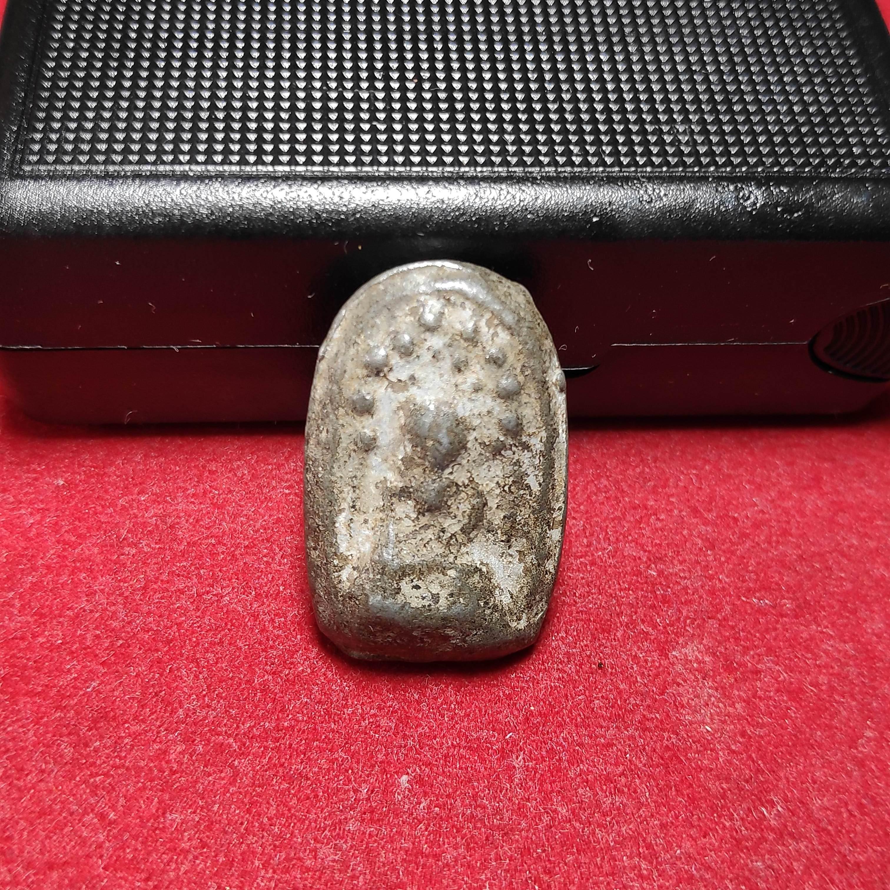 พระเศียรโล้นหลวงพ่อเนียมวัดน้อยพิมพ์2หน้าเนื้อตะกั่ว