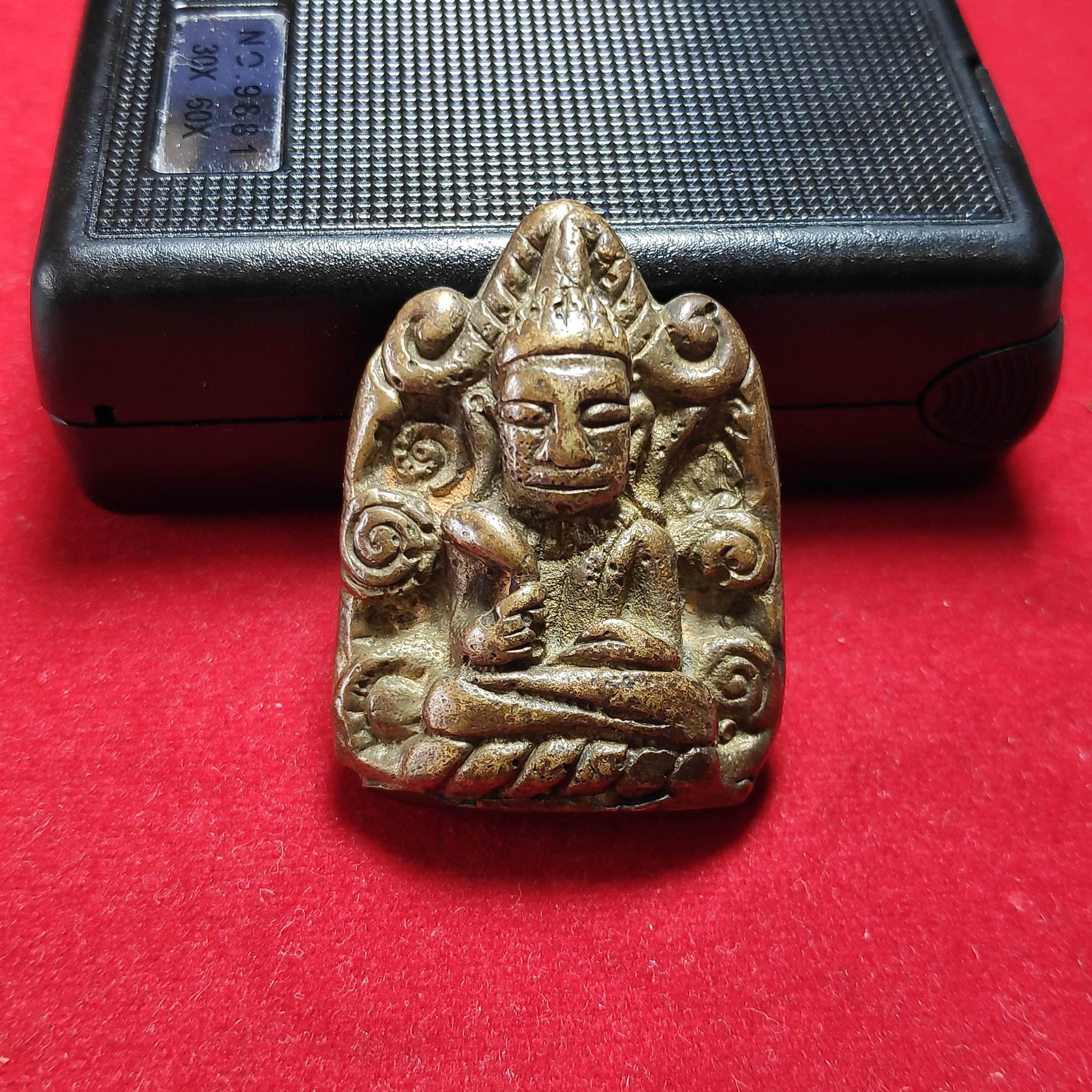 รูปหล่อพระอุปคุตศิลปเขมรหลังยันต์