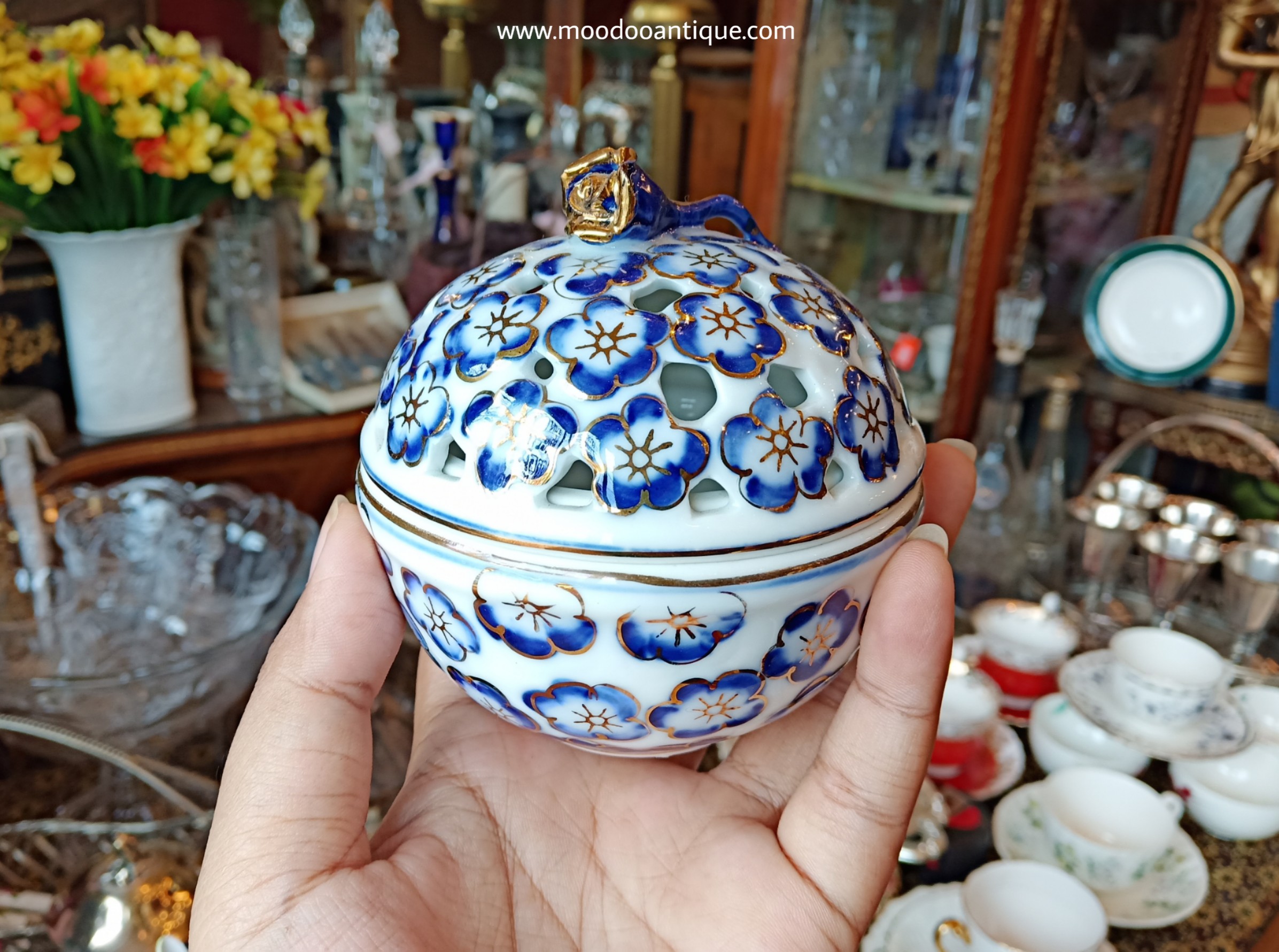 Royal porcelain blue & white