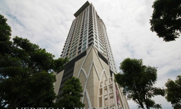ให้เช่าคอนโดเดอะคอมพลีทนราธิวาส ชั้นสูง พร้อมเฟอร์นิเจอร์