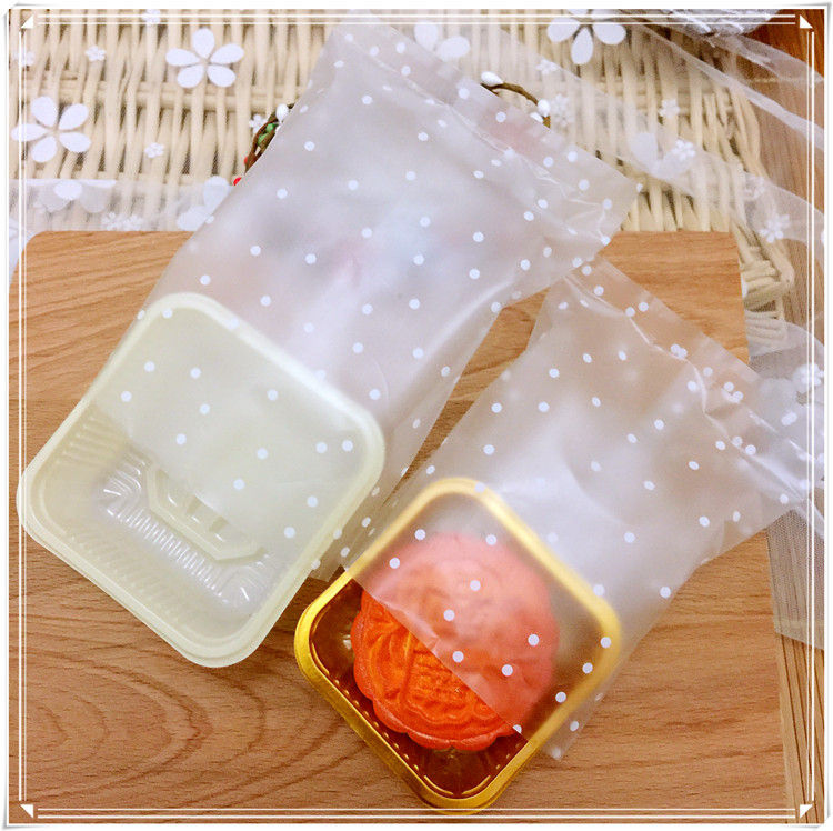 โปรโมชั่น//ถุงซีลกลาง ขอบเรียบ 13 x16 เนื้อกึ่งขุ่น ลายจุด แพ็ค 100 ใบ