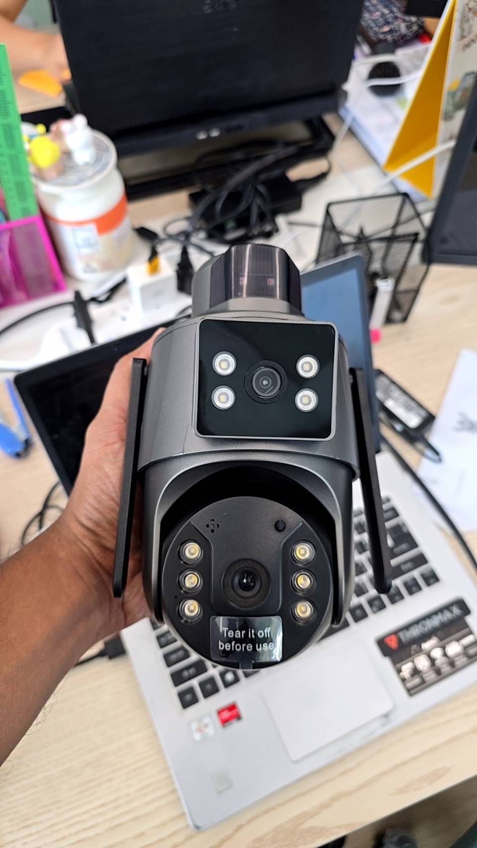 Glink กล้องวงจรปิด 24H Recording Solar 4G dual lens camera CODE : RBX-SL100 18W 18W High efficiency monocrystalline silicon solar panel, cable length 3m.