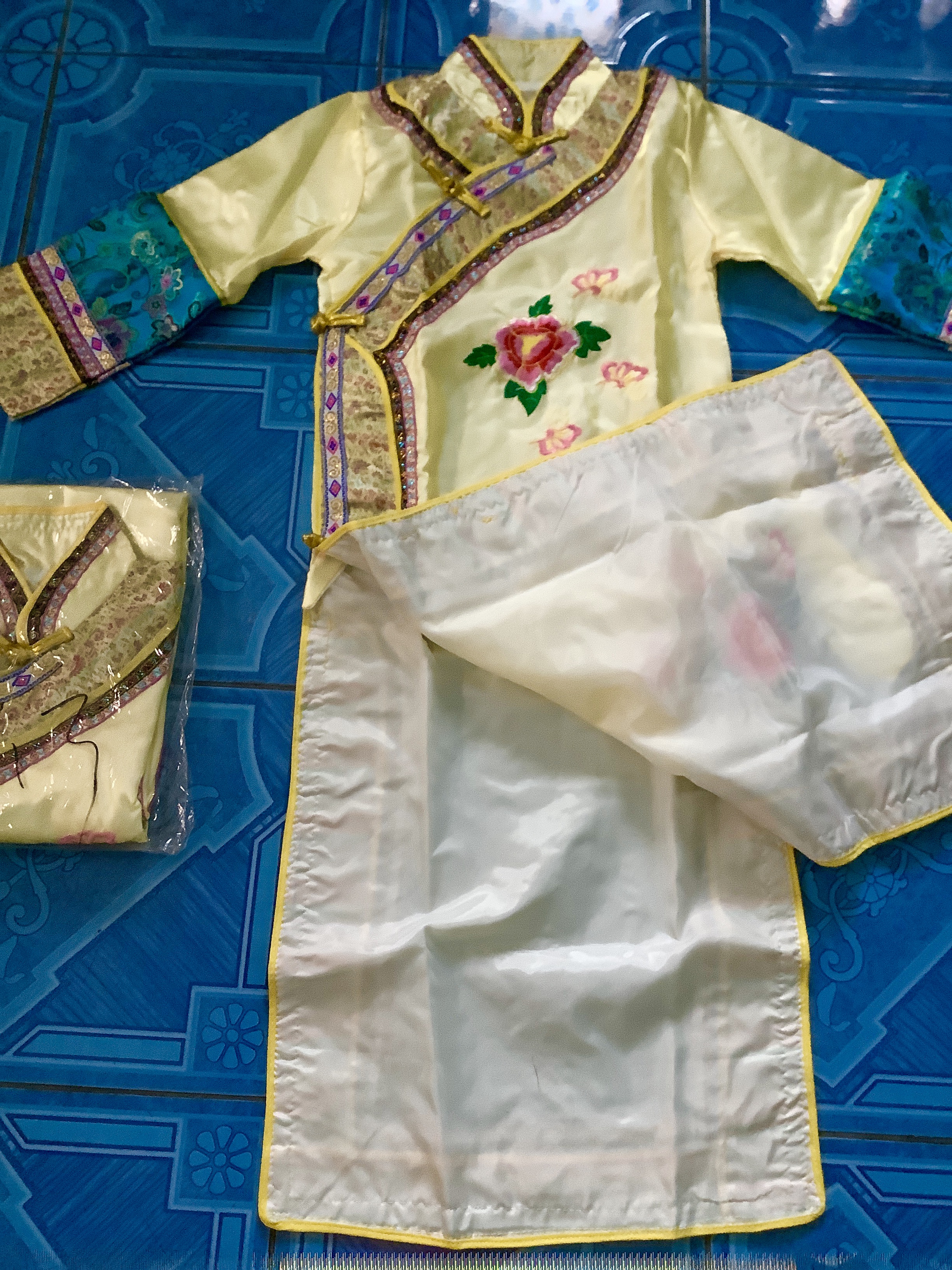 ชุดเจ้าหญิงกำมะลอเด็ก สีเหลือง รหัส CAT 85