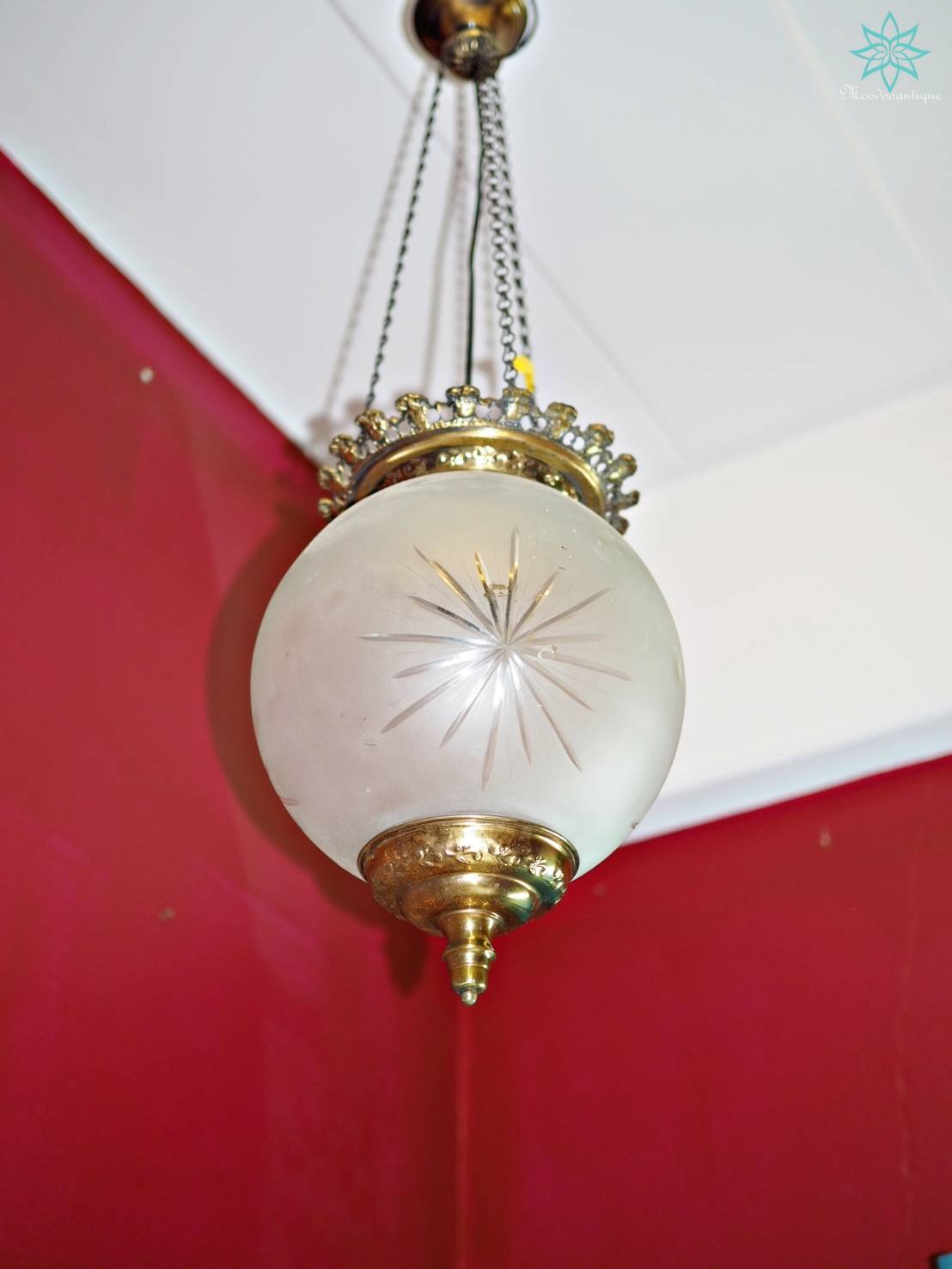 โคมไฟแก้วแขวนเพดาน งานฝรั่งเศส