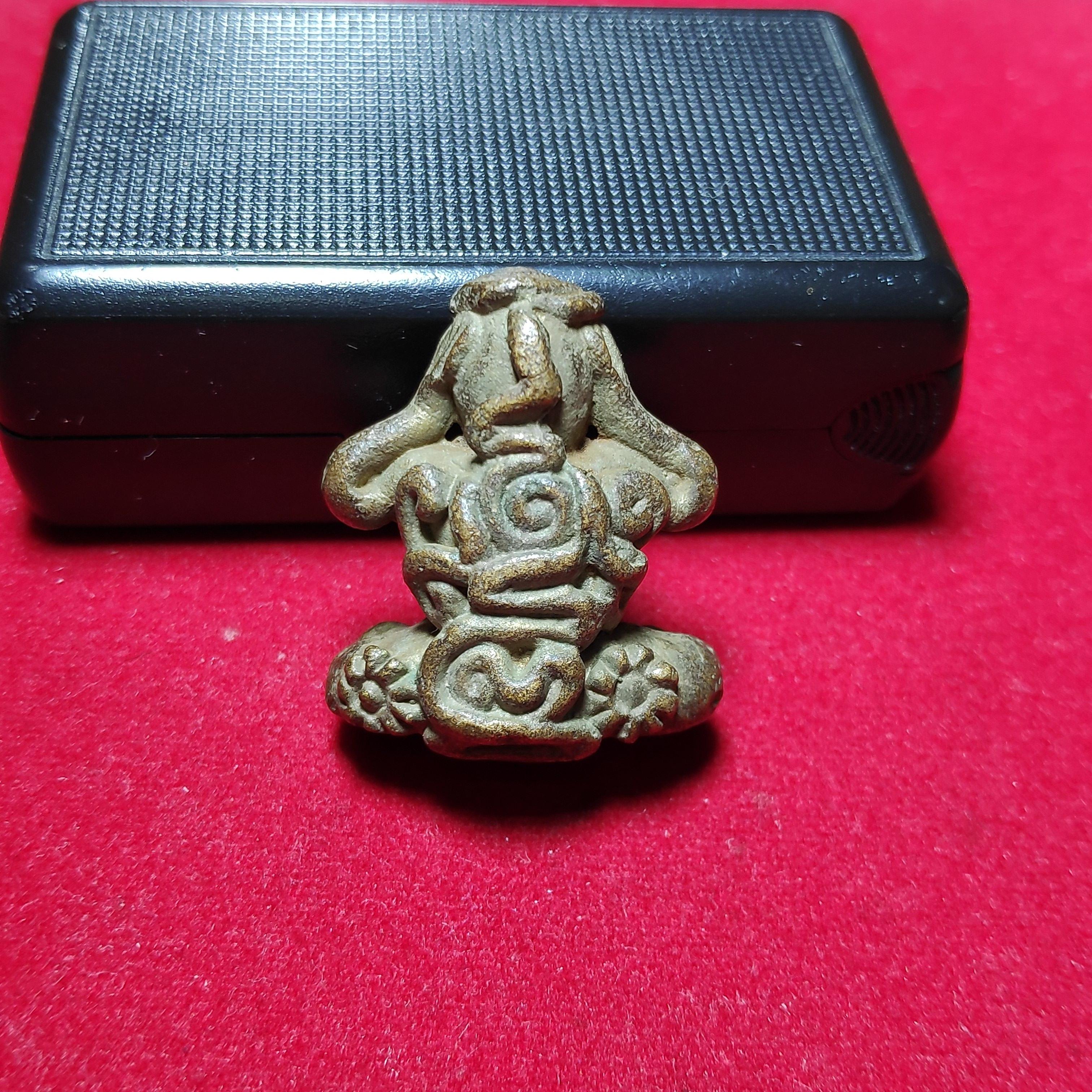 รูปหล่อพระปิดตาพิมพ์ว่าวจุฬายันต์ดอกจันสำนักเขาอ้อ