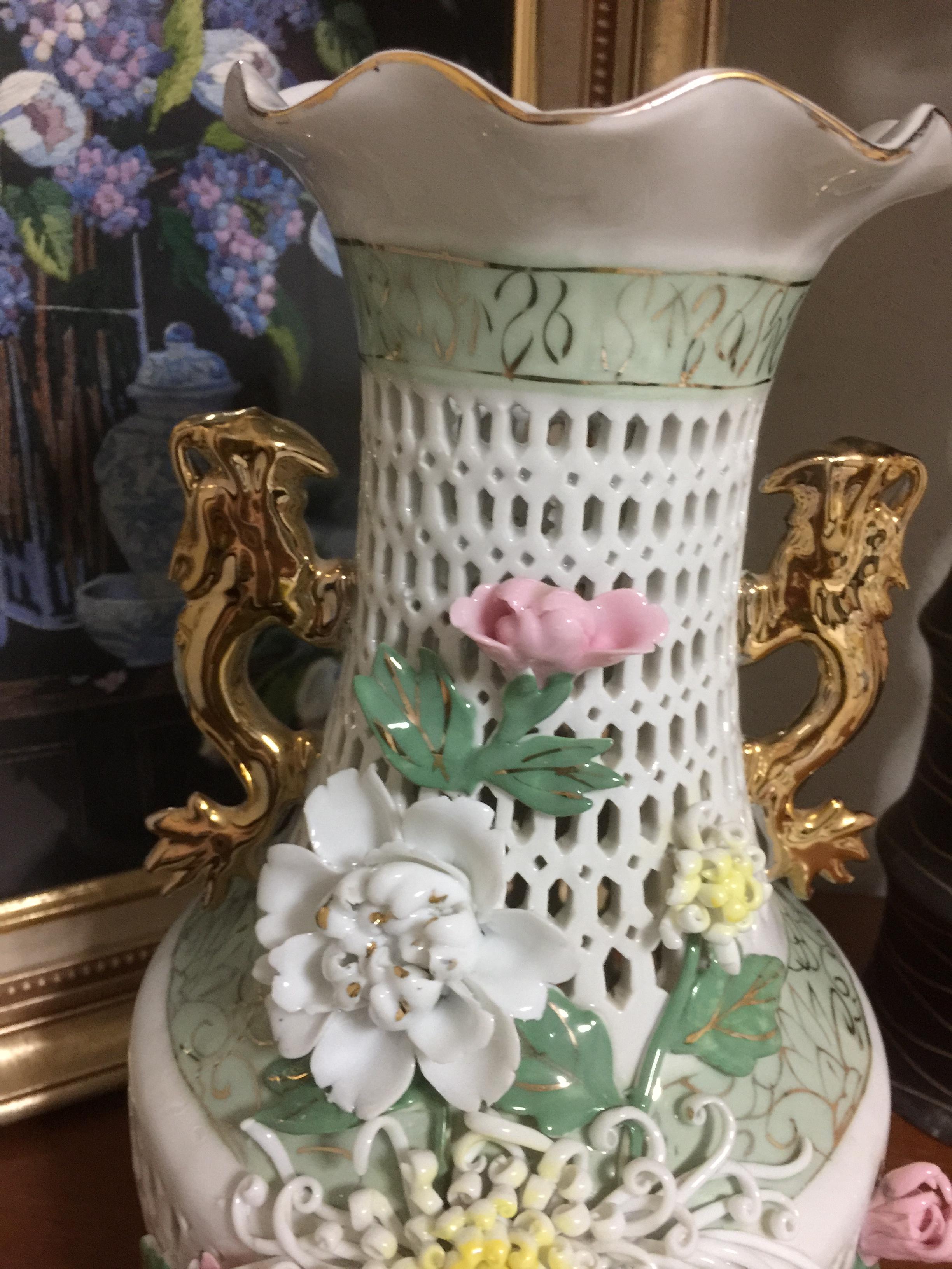 แจกันงานปั้น อิตาลี