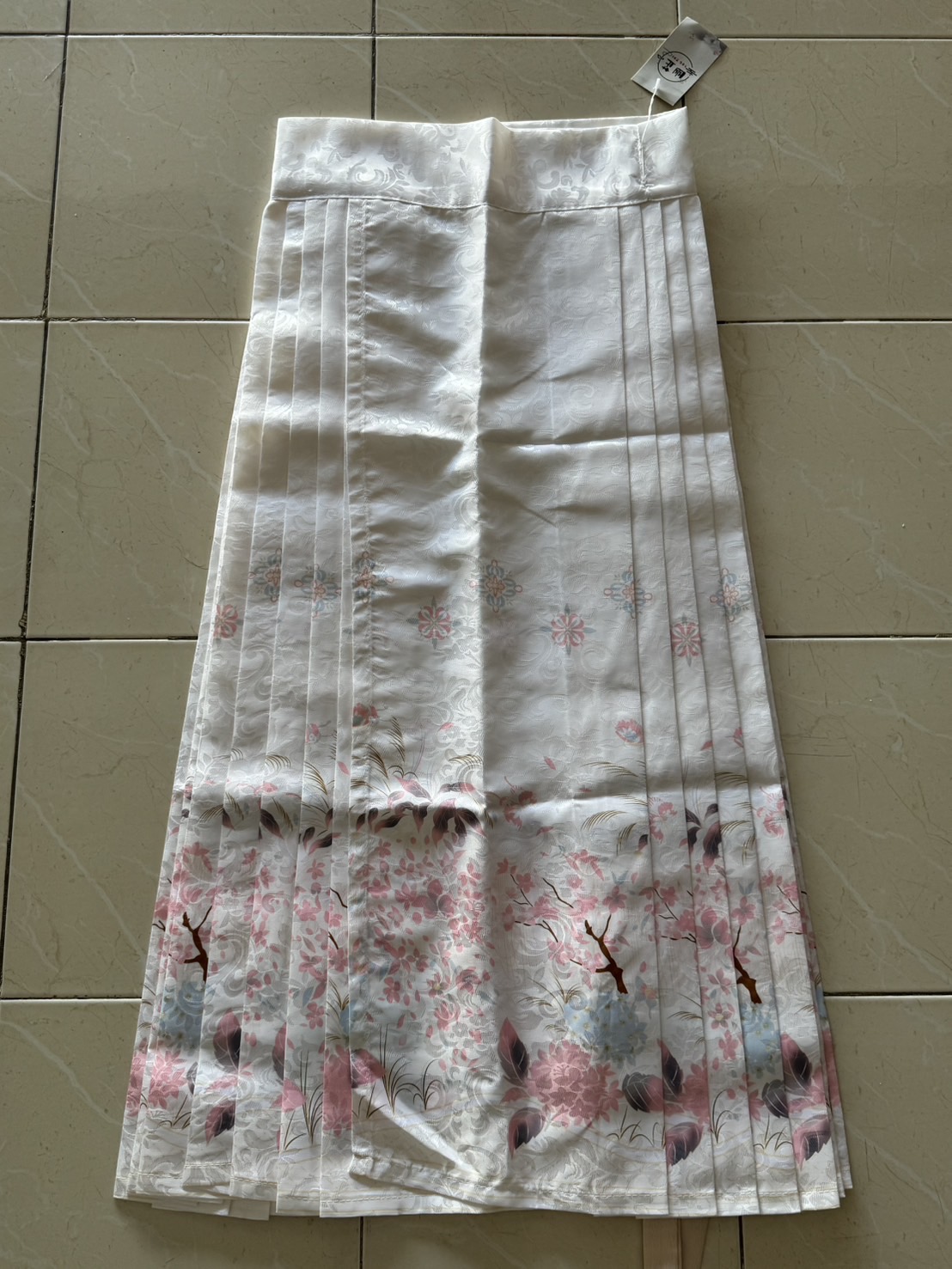 กระโปรงหม่าเมี่ยนยาว สีขาวชมพู รหัส 358