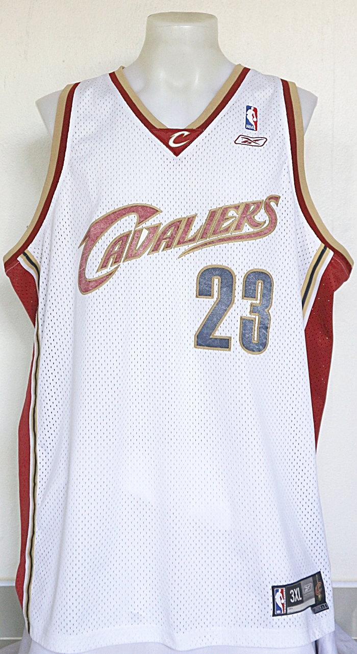 เสื้อบาสเกตบอล NBA Cleveland Cavaliers ของ LeBron James