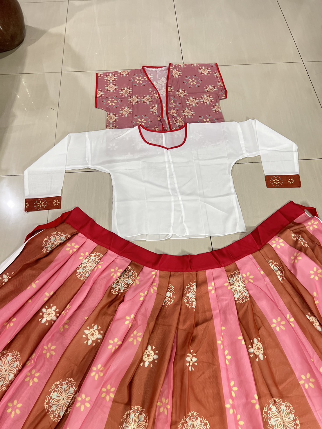 ชุดจีนหญิงฮั่น สีแดงชมพู รหัส EL 99 สินค้าพร้อมส่ง