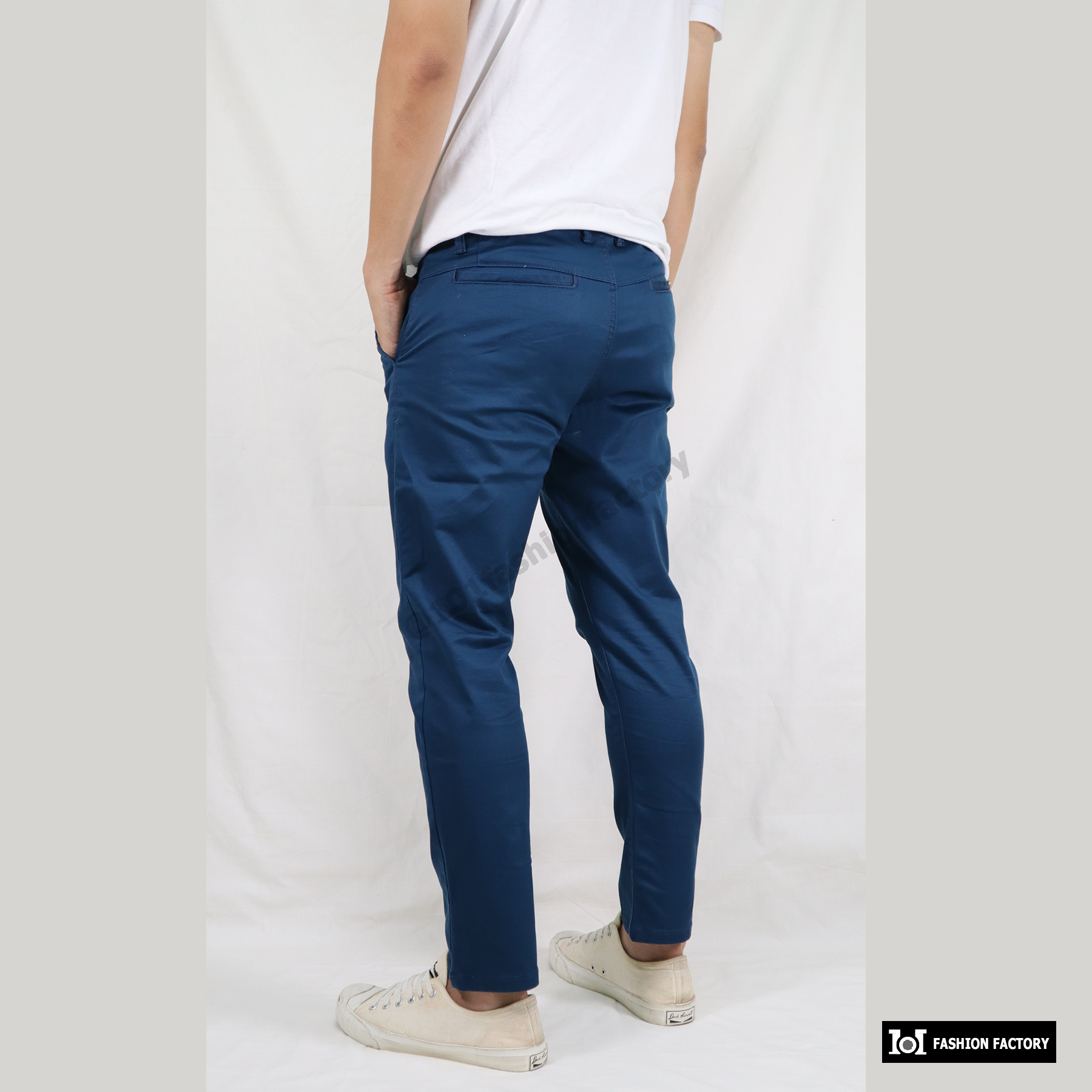 กางเกงขาเต่อ Cropped Pants US615/19 ชีโน่ยืดเข้ารูป สีฟ้า |US101