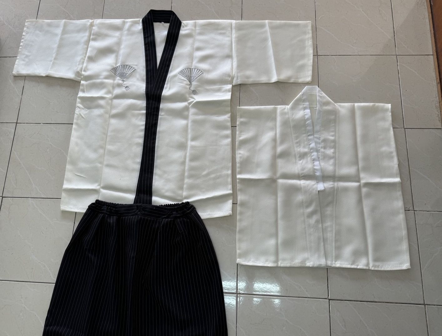 samuraiกิโมโนสีขาว