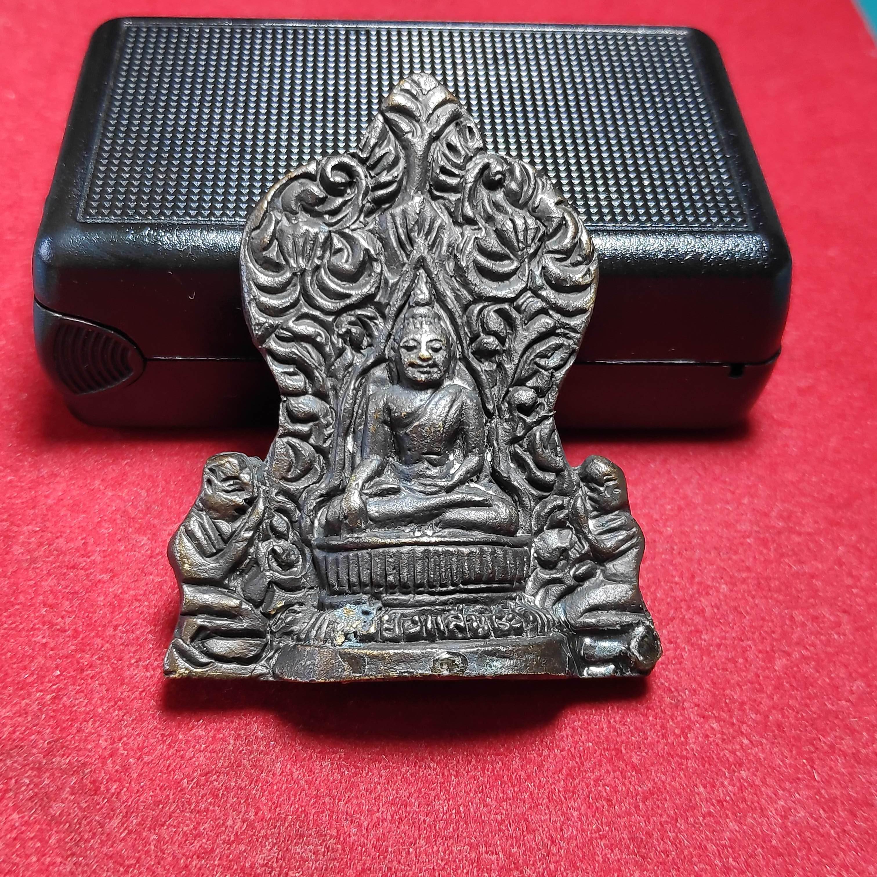 รูปหล่อพระพุทธเชียงเเสน46หลังเจดีย์วัดบางพึ่ง จ.ลพบุรี