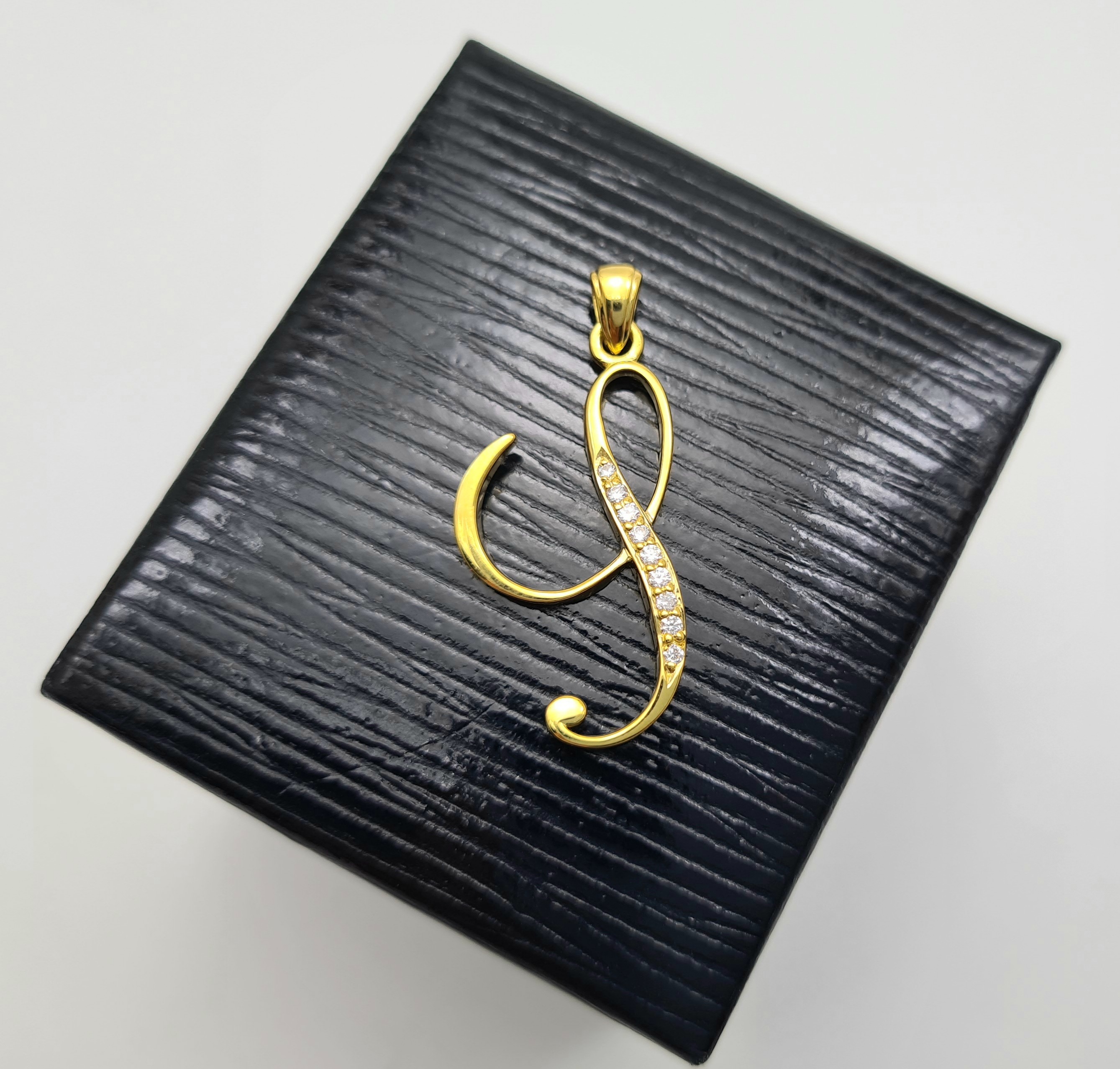 จี้เพชรตัวอักษรเอส S (ไม่รวมสร้อย)