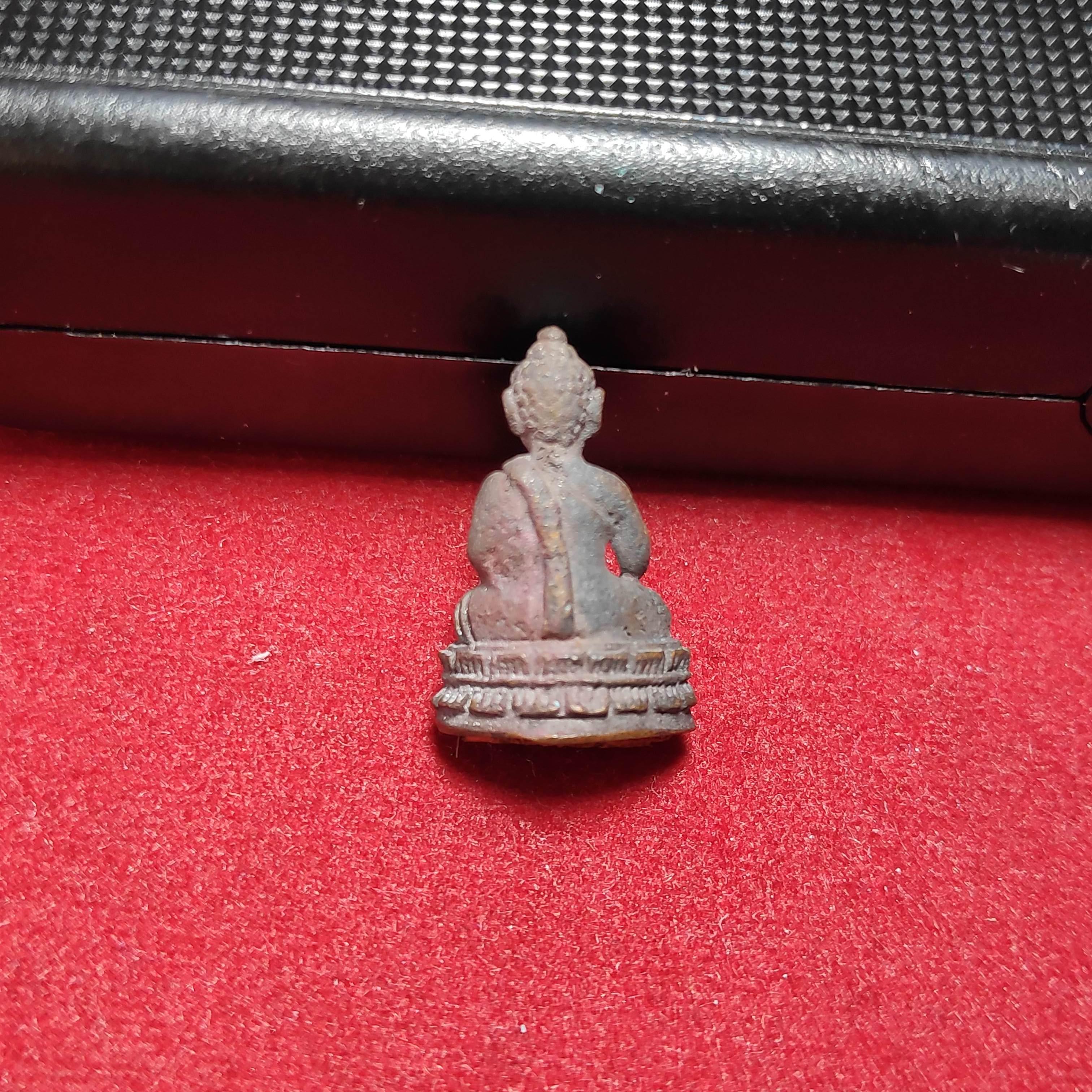 พระชัยวัฒน์หลวงพ่อบุญเทียมวัดลาดหลุมเเก้วก้นฝังตะกรุด จ.ปทุมธานี