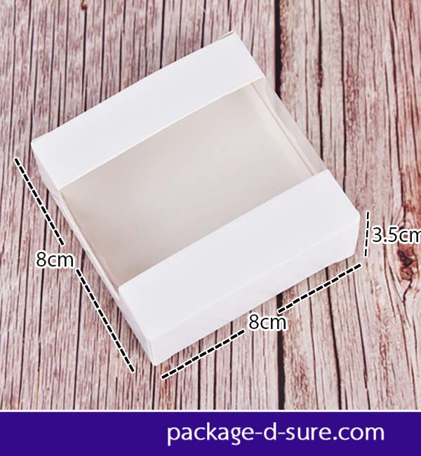 กล่องจัตุรัส หน้าต่างพาดกลาง 8x8x3.5 สีขาว