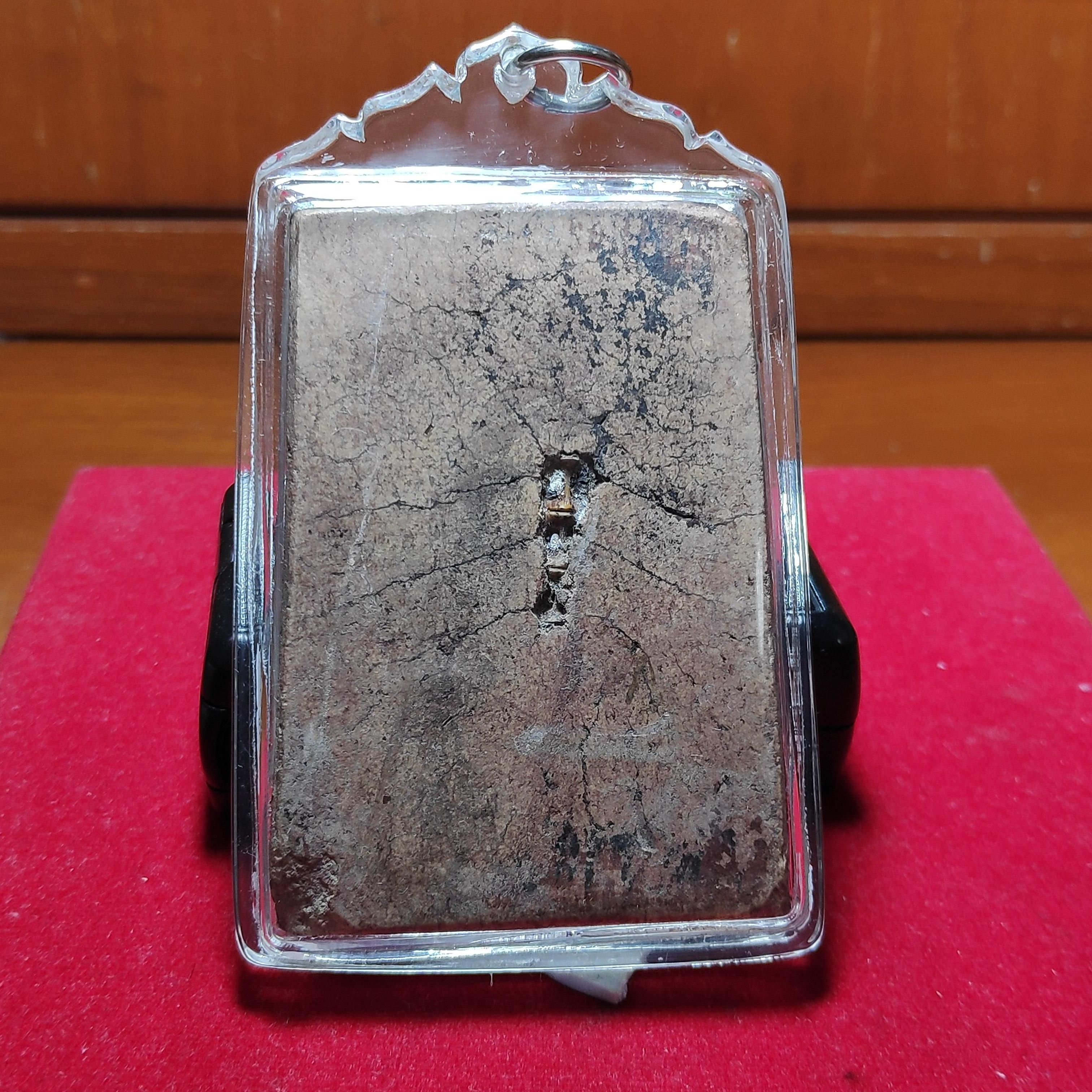 พระสมเด็จหลังก้างปลาพิมพ์จัมโบ้หลวงปู่นาควัดระฆัง