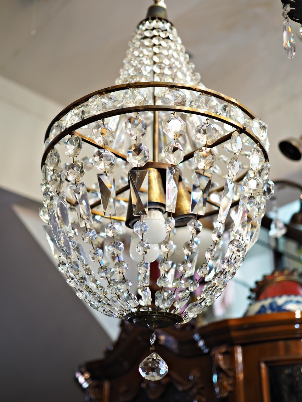 French brass crystals chandelier in ballon shape