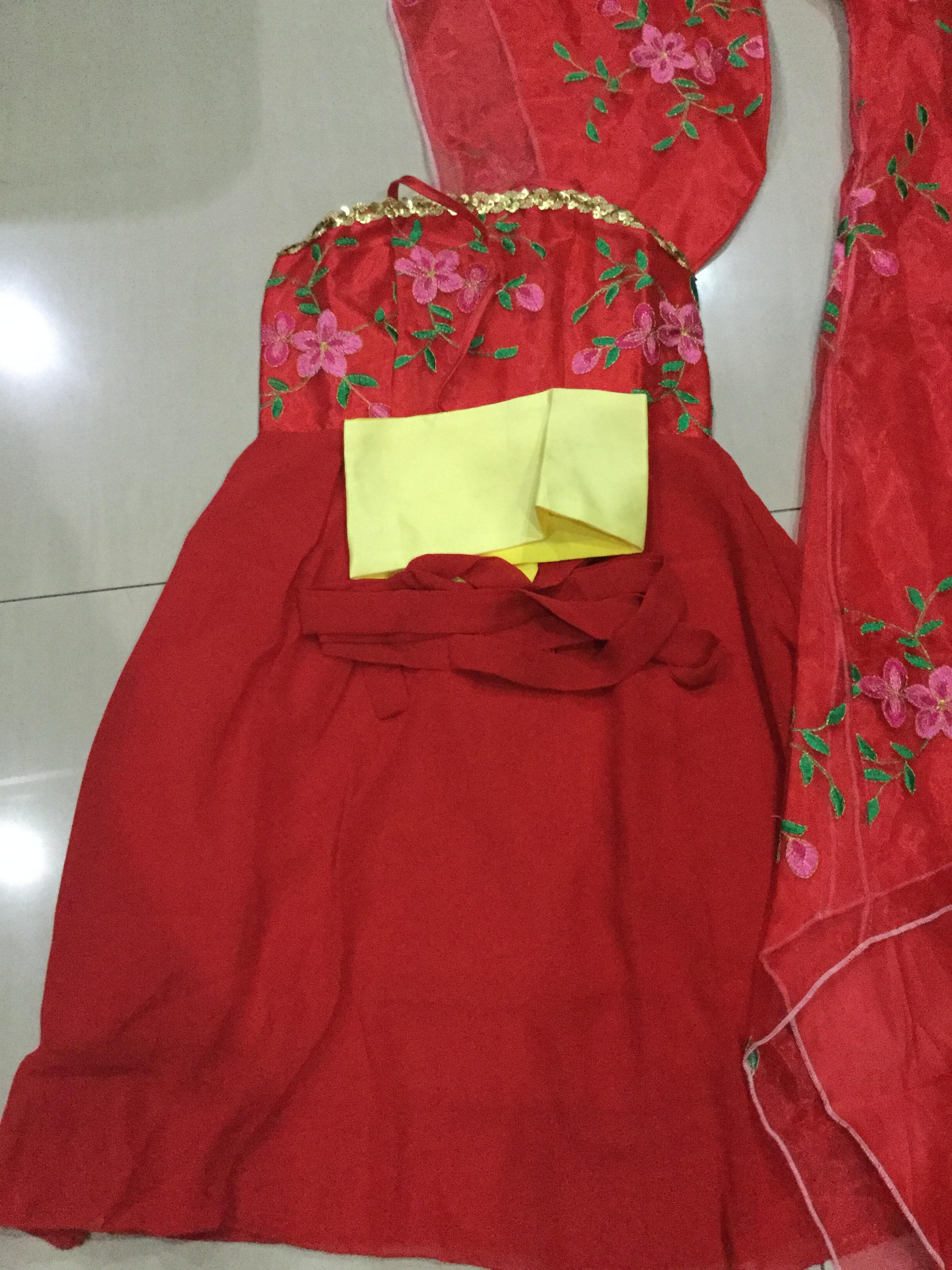 ชุดเจ้าหญิง สีแดง . รหัส PIN 135 สินค้าพร้อมส่ง