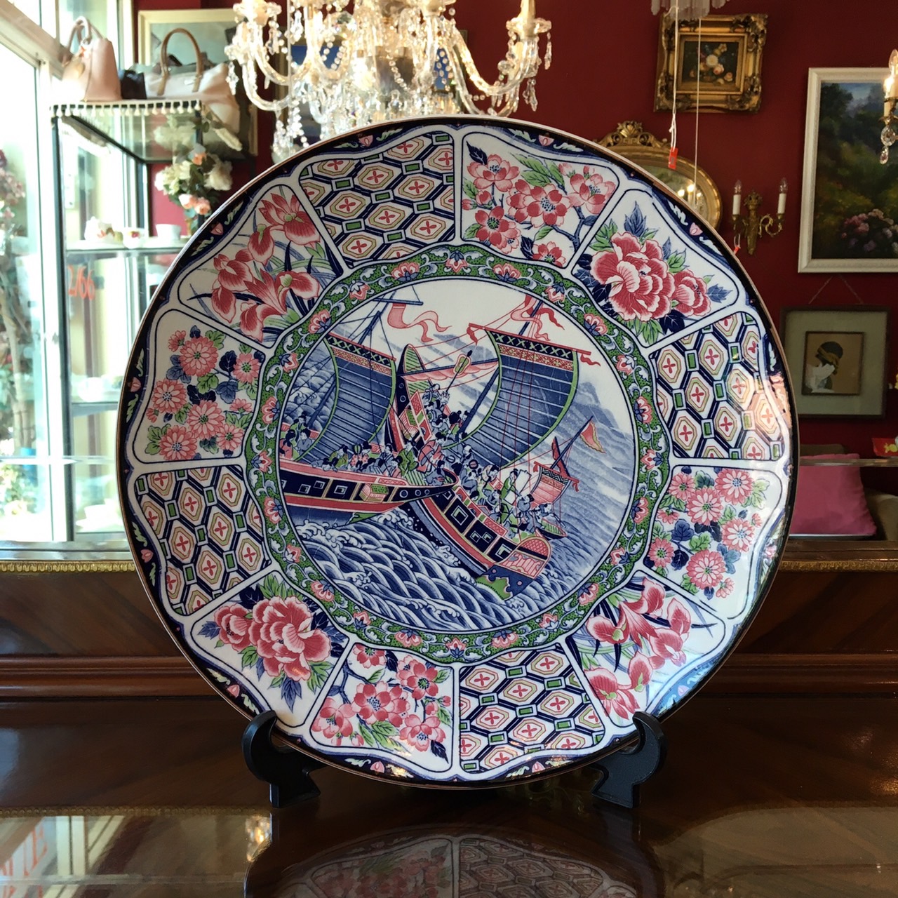 จานลายครามใบใหญ่