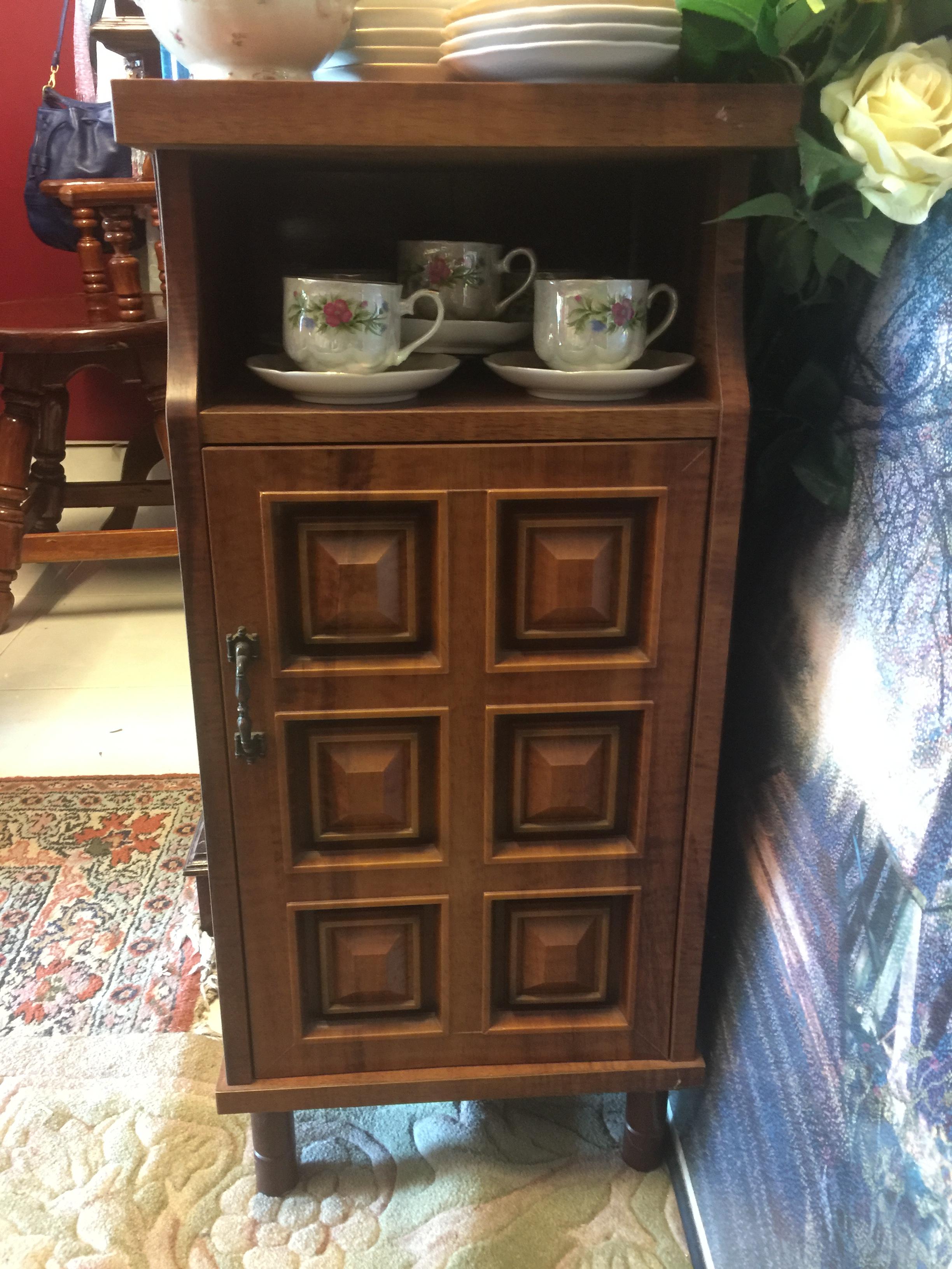 ตู้ไม้ขนาดเล็ก